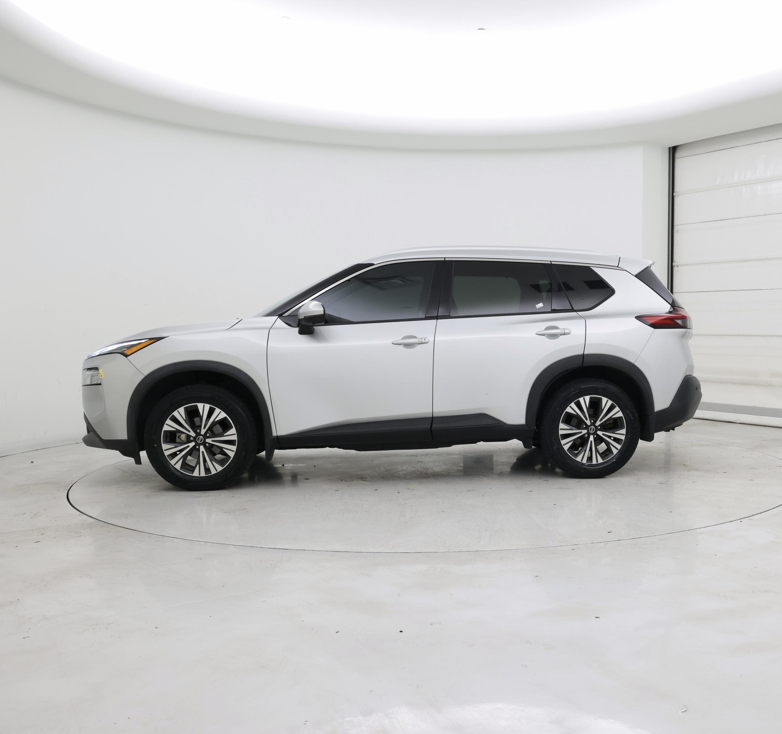 Thumbnail: 2021 Nissan Rogue - 3