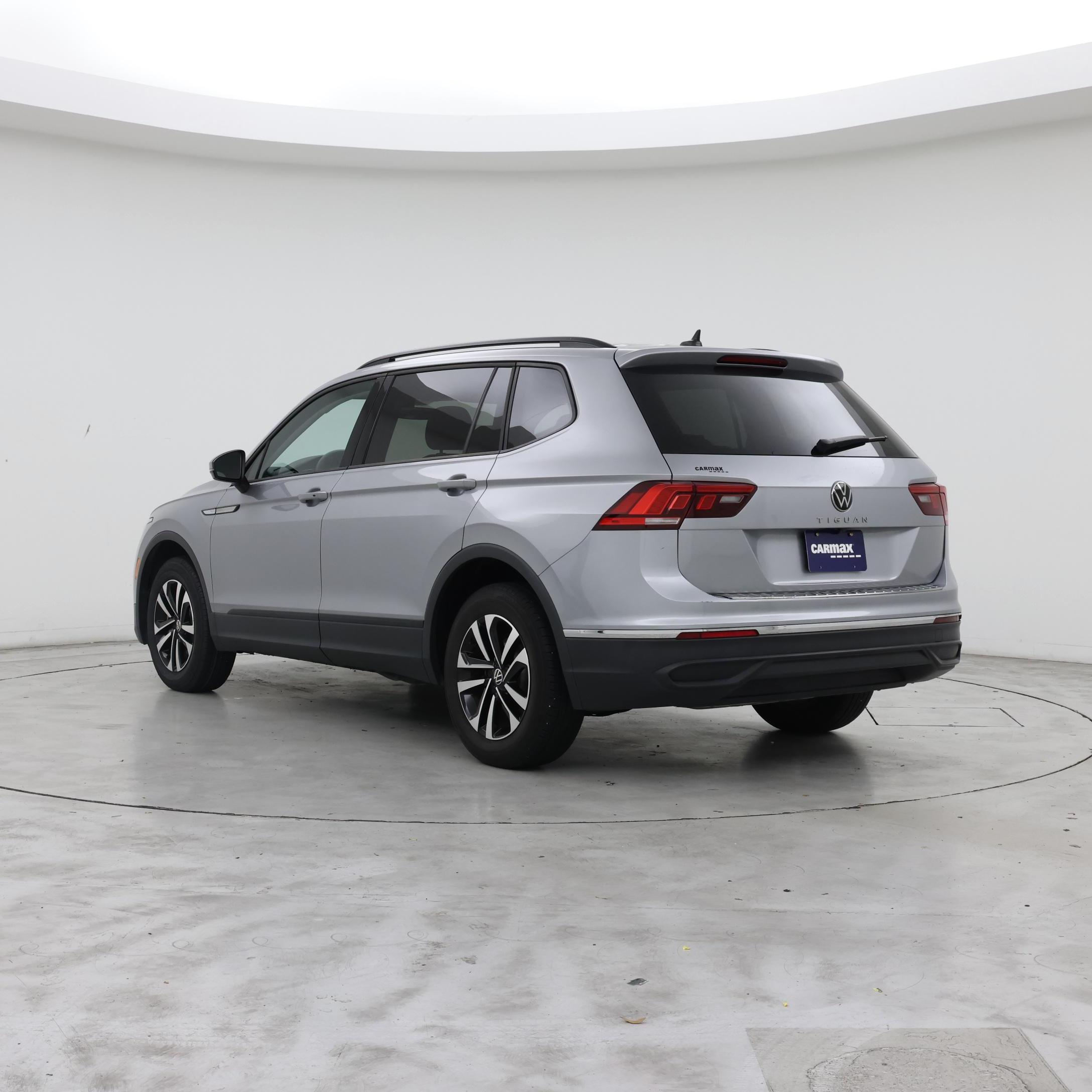 Thumbnail: 2023 Volkswagen Tiguan - 2