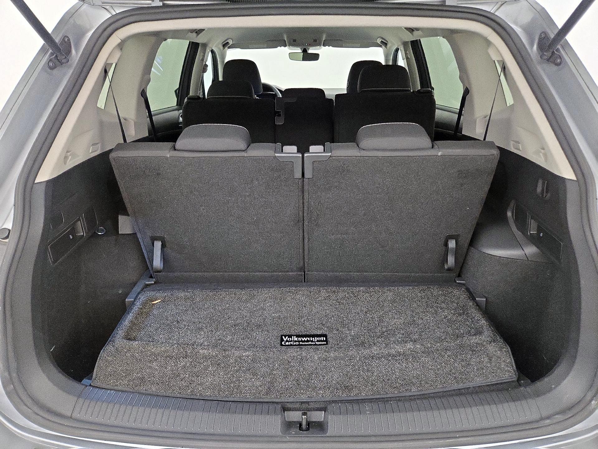 Thumbnail: 2023 Volkswagen Tiguan - 20