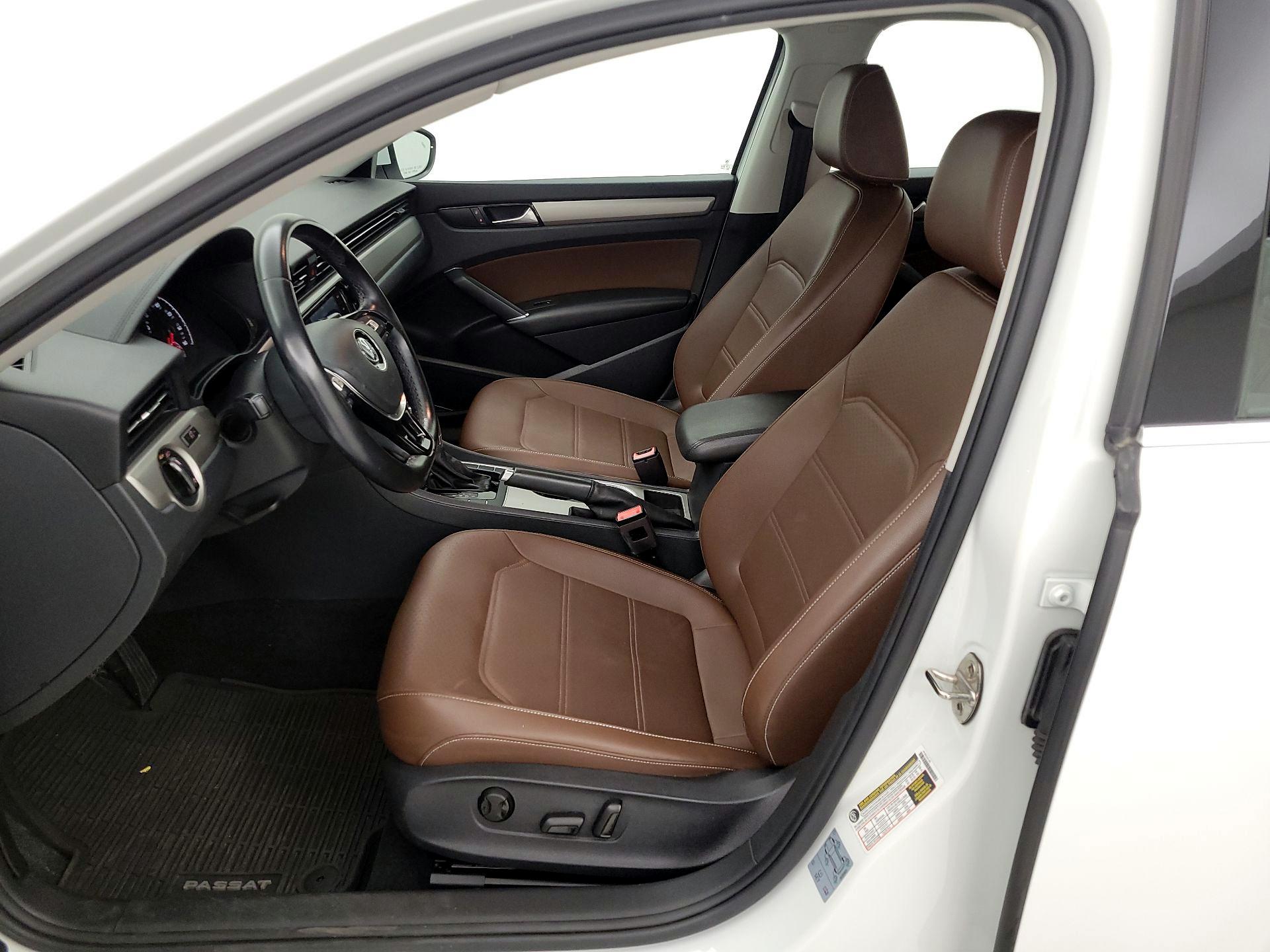 Thumbnail: 2020 Volkswagen Passat - 11