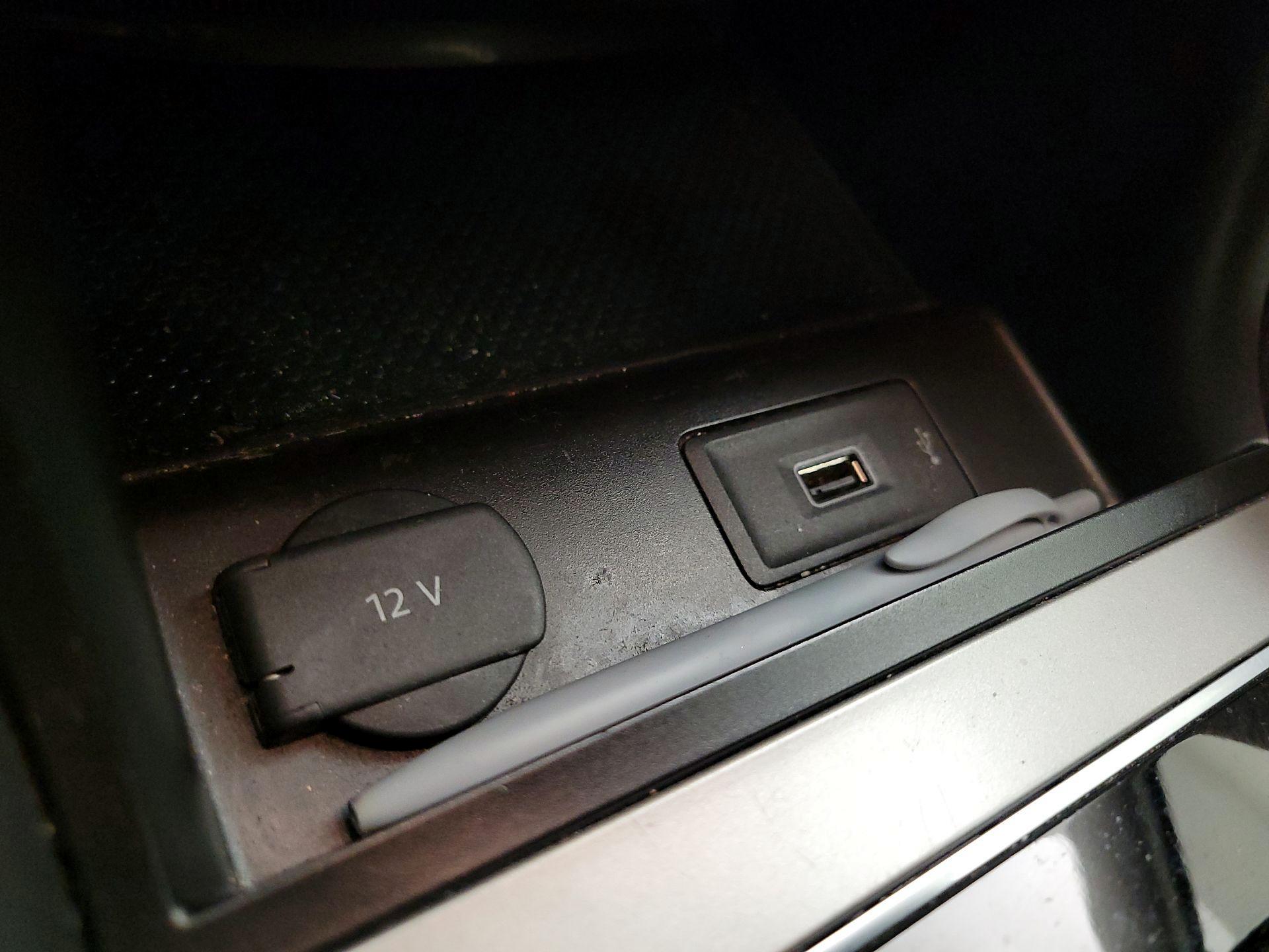 Thumbnail: 2020 Volkswagen Passat - 18