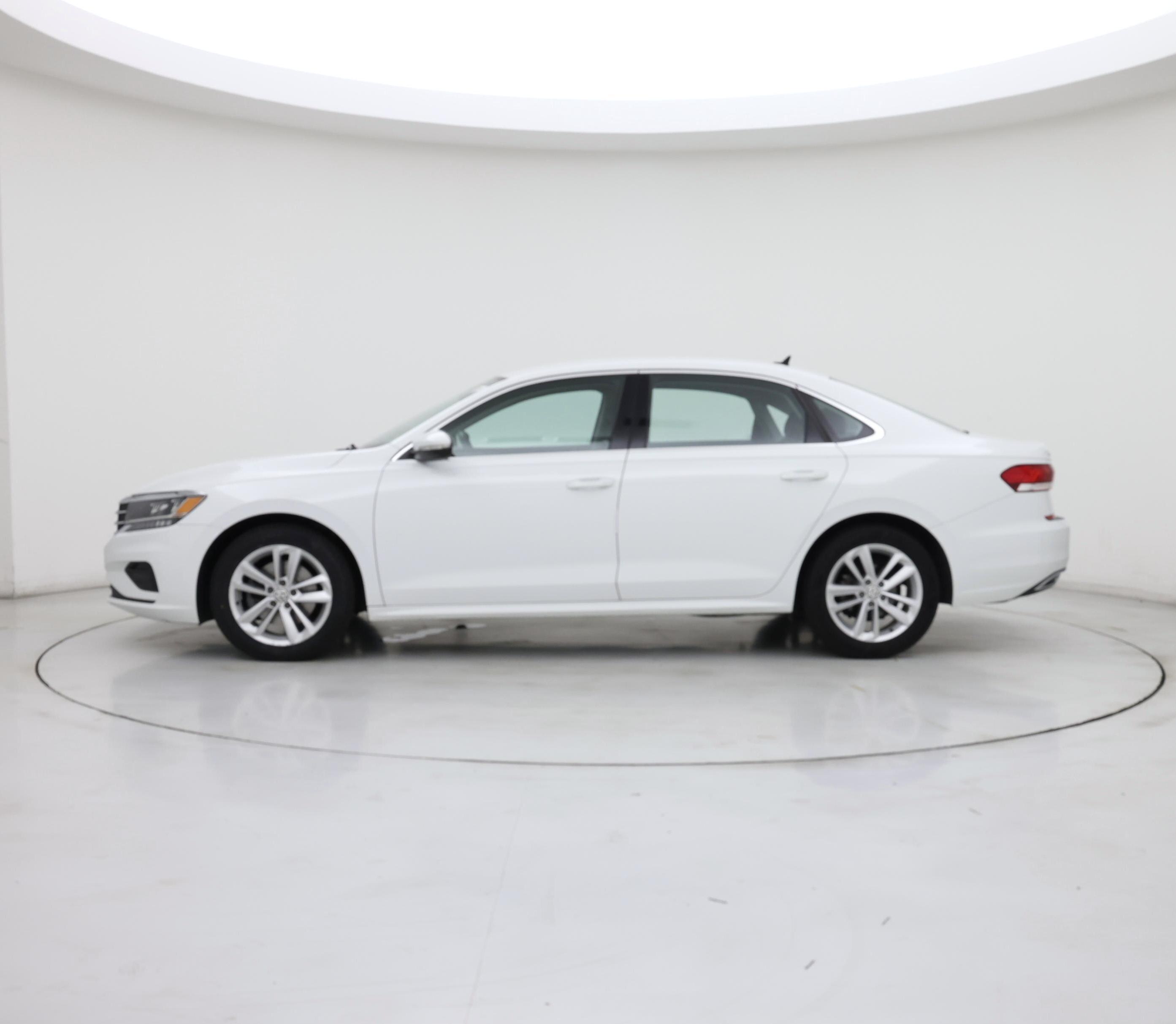 Thumbnail: 2020 Volkswagen Passat - 3