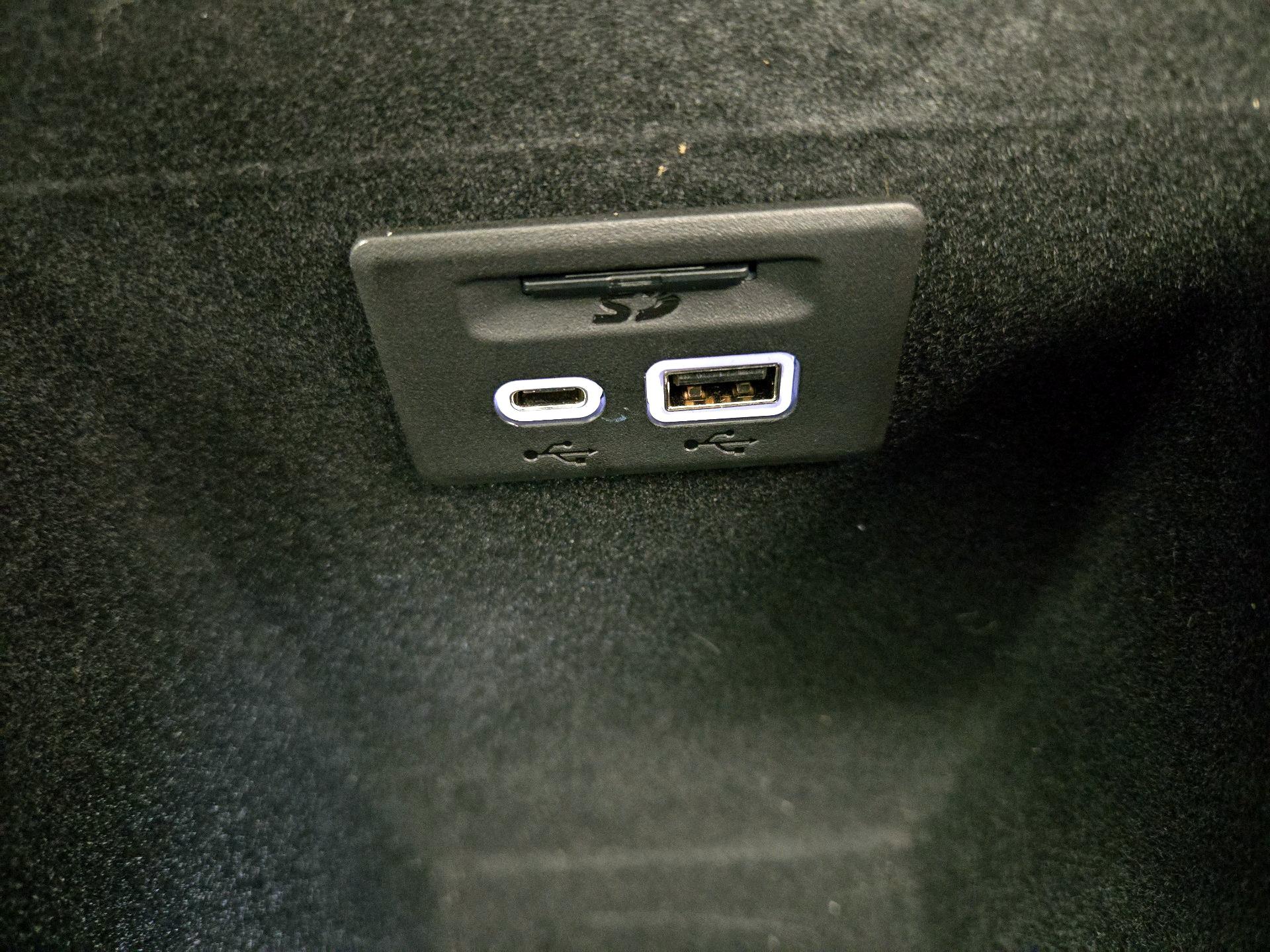 Thumbnail: 2024 Cadillac XT6 - 19