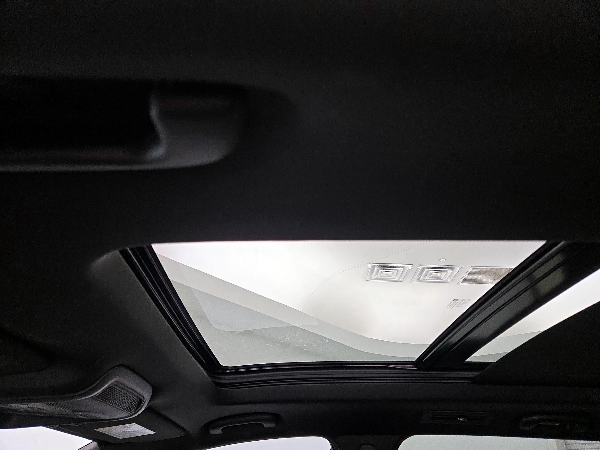 Thumbnail: 2024 Cadillac XT6 - 20