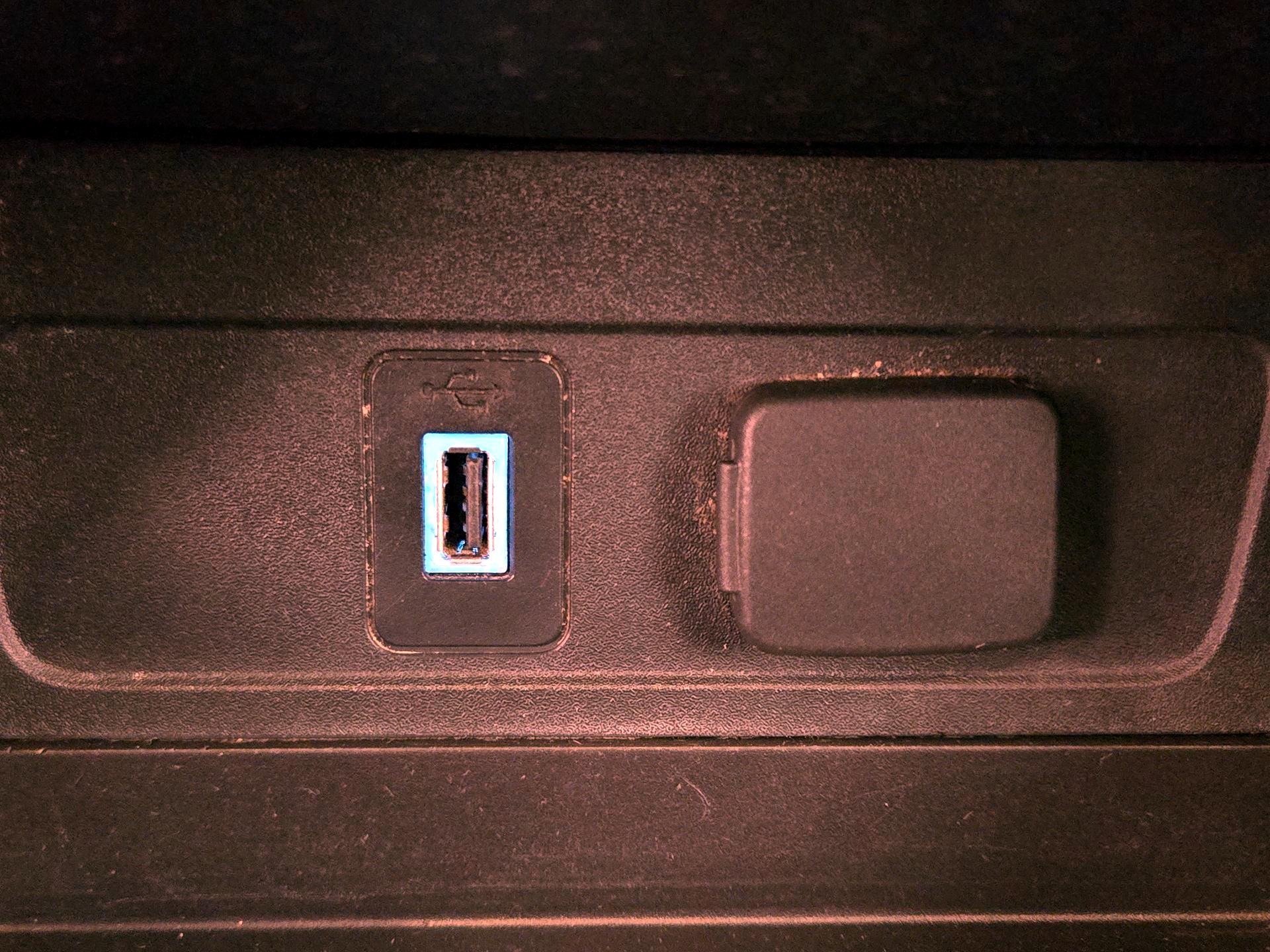 Thumbnail: 2017 Ford Escape - 18