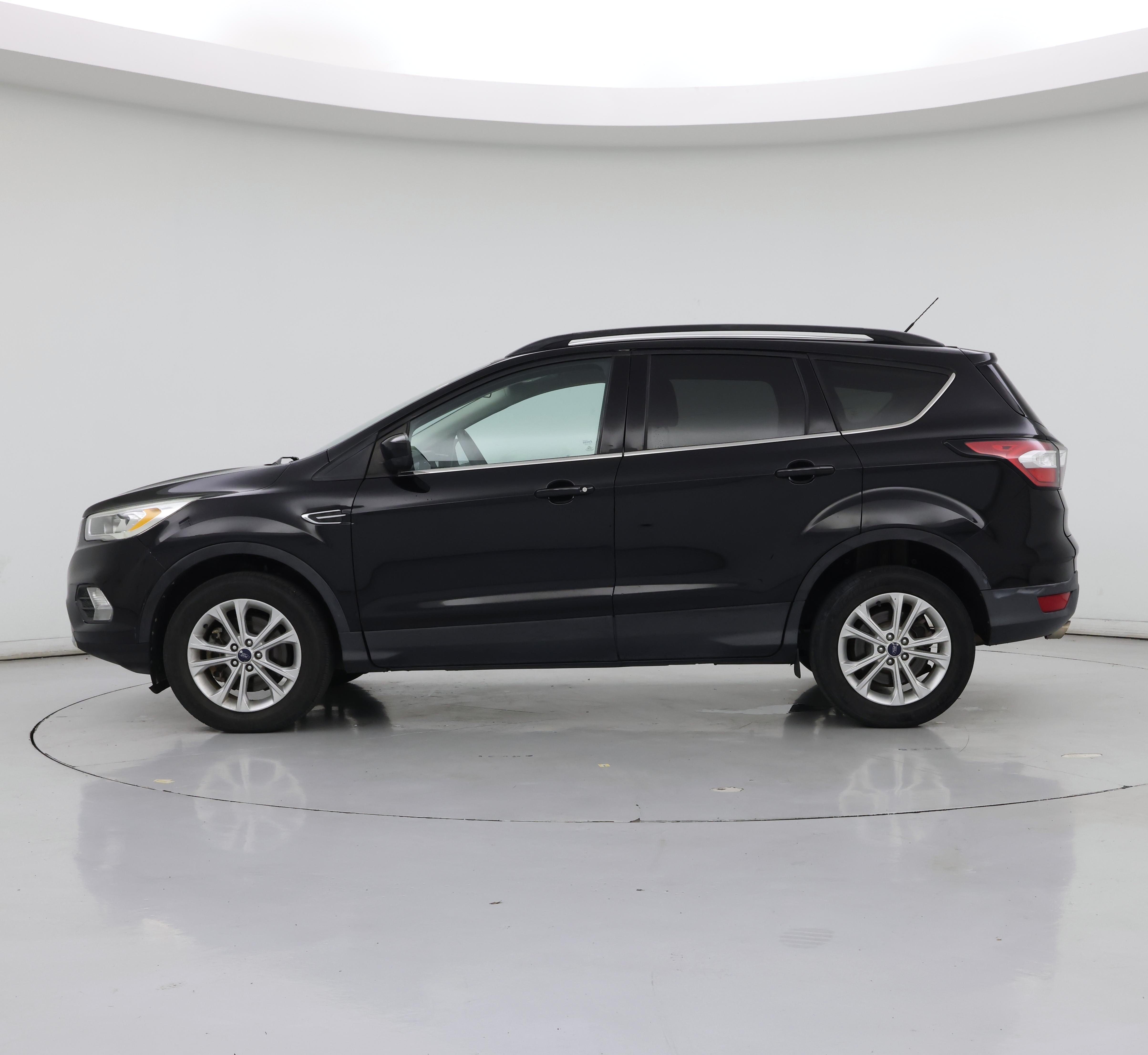 Thumbnail: 2017 Ford Escape - 3