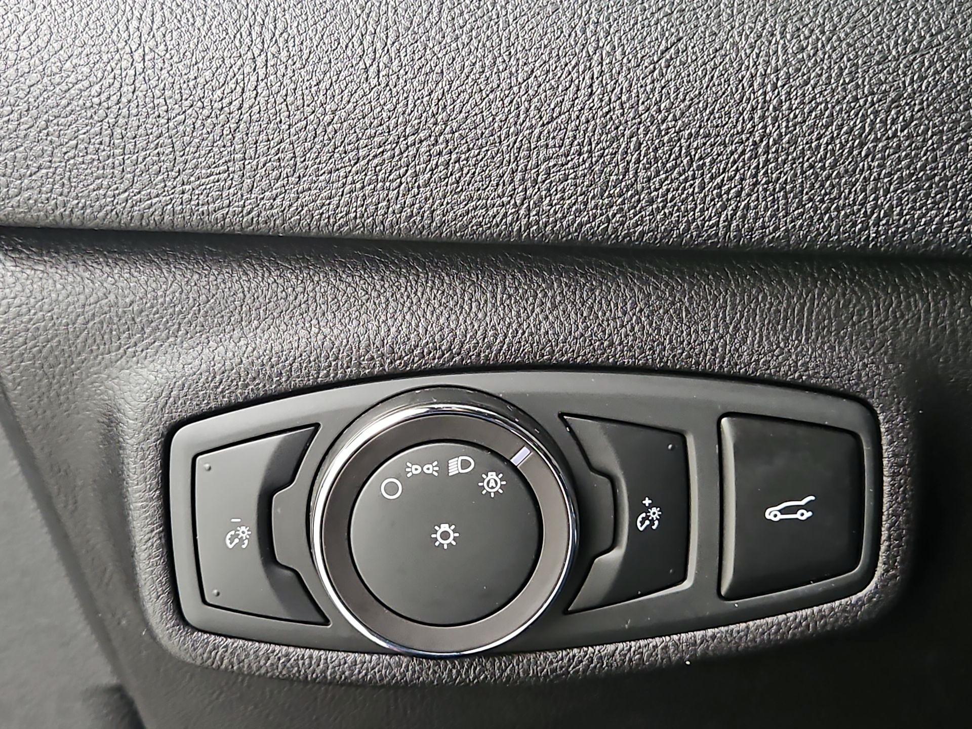 Thumbnail: 2019 Lincoln MKC - 13