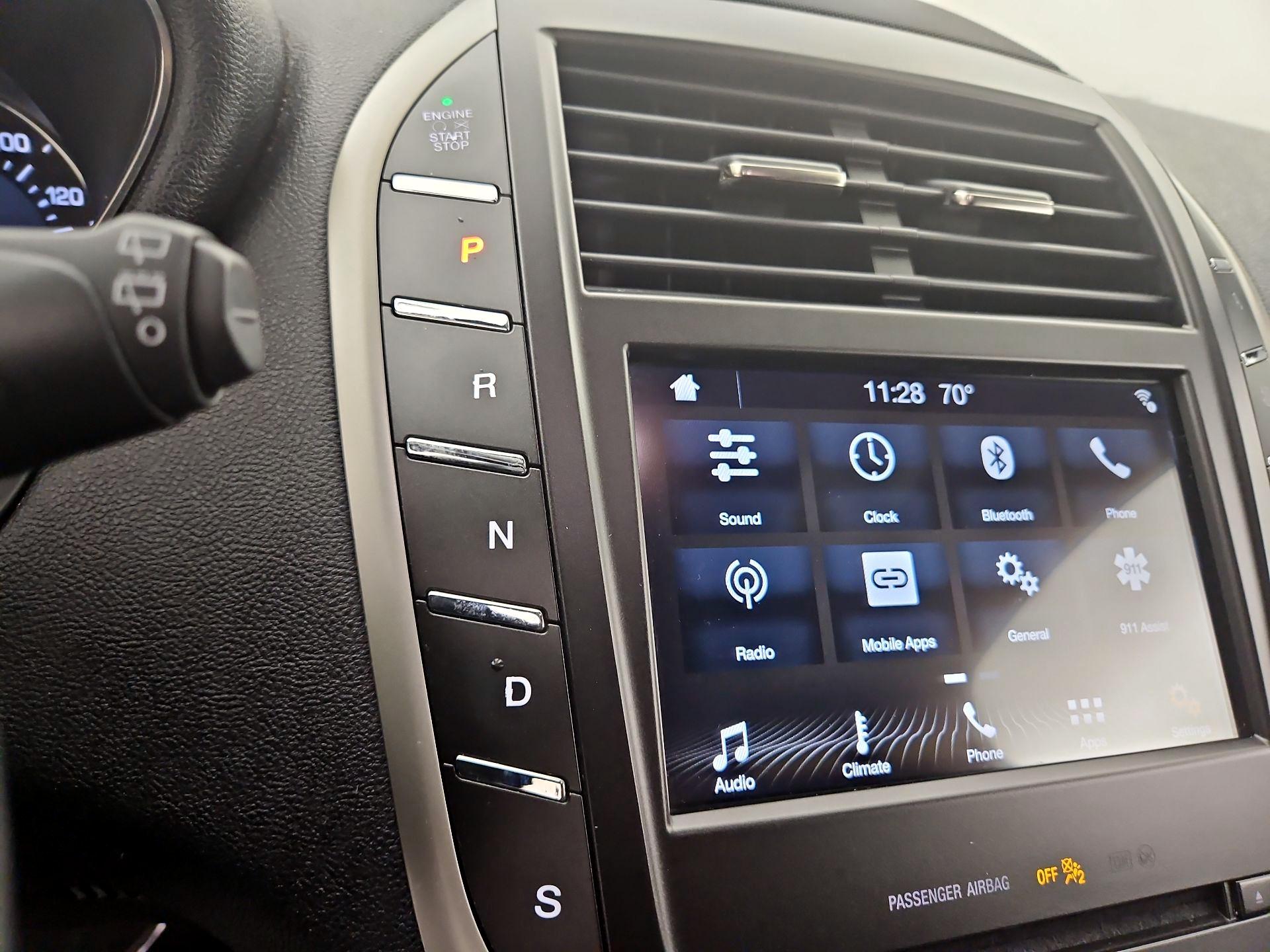 Thumbnail: 2019 Lincoln MKC - 17