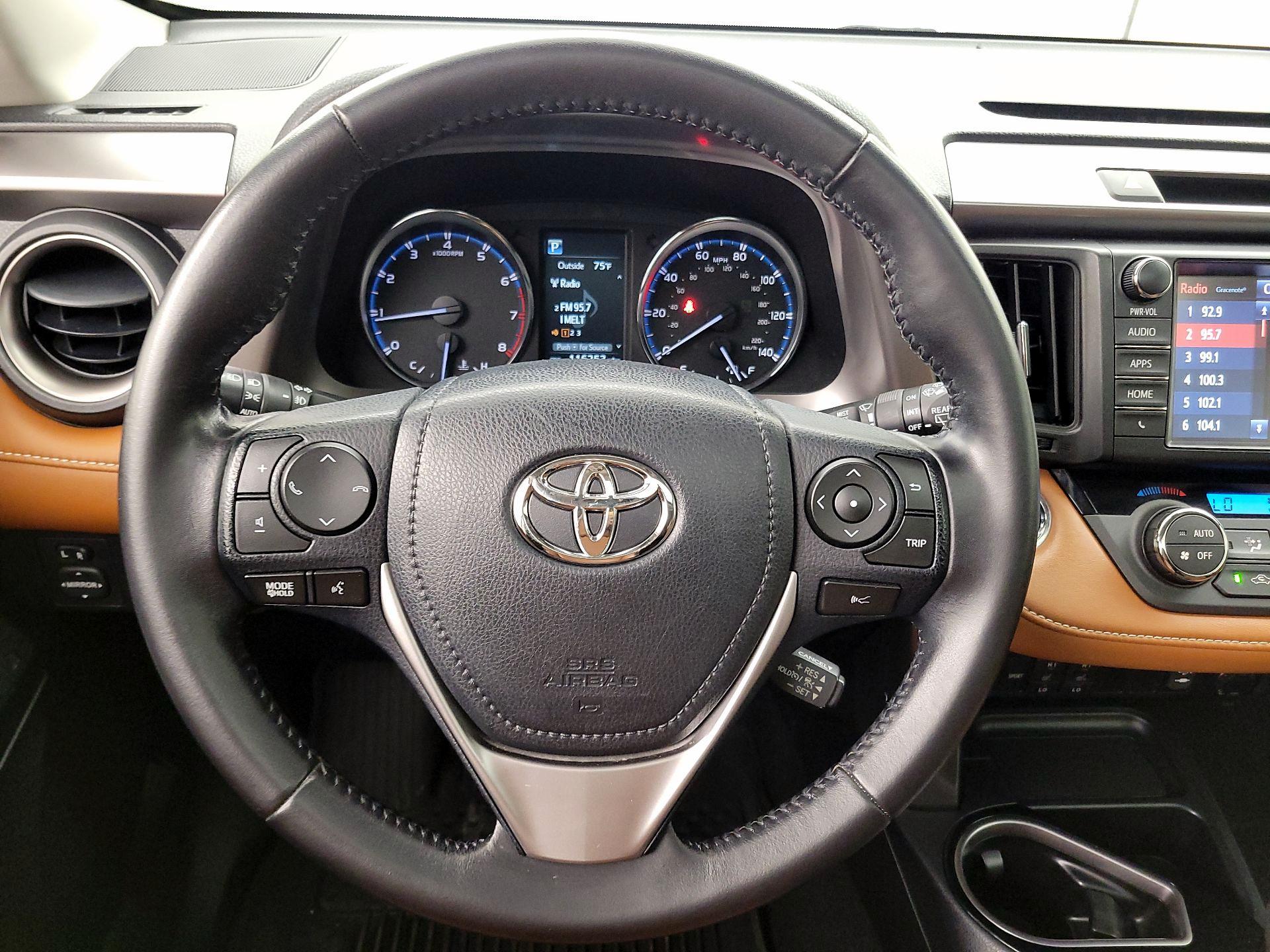Thumbnail: 2016 Toyota RAV4 - 10