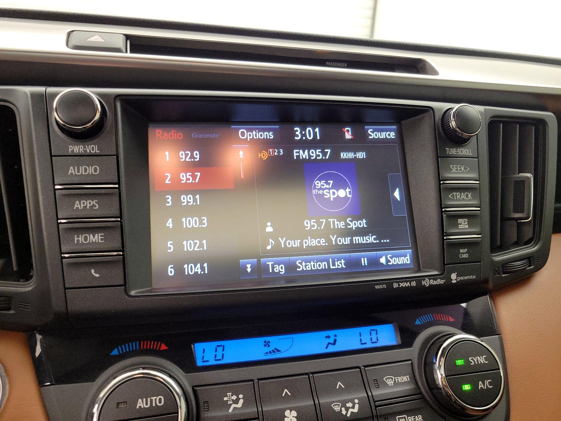 Thumbnail: 2016 Toyota RAV4 - 15