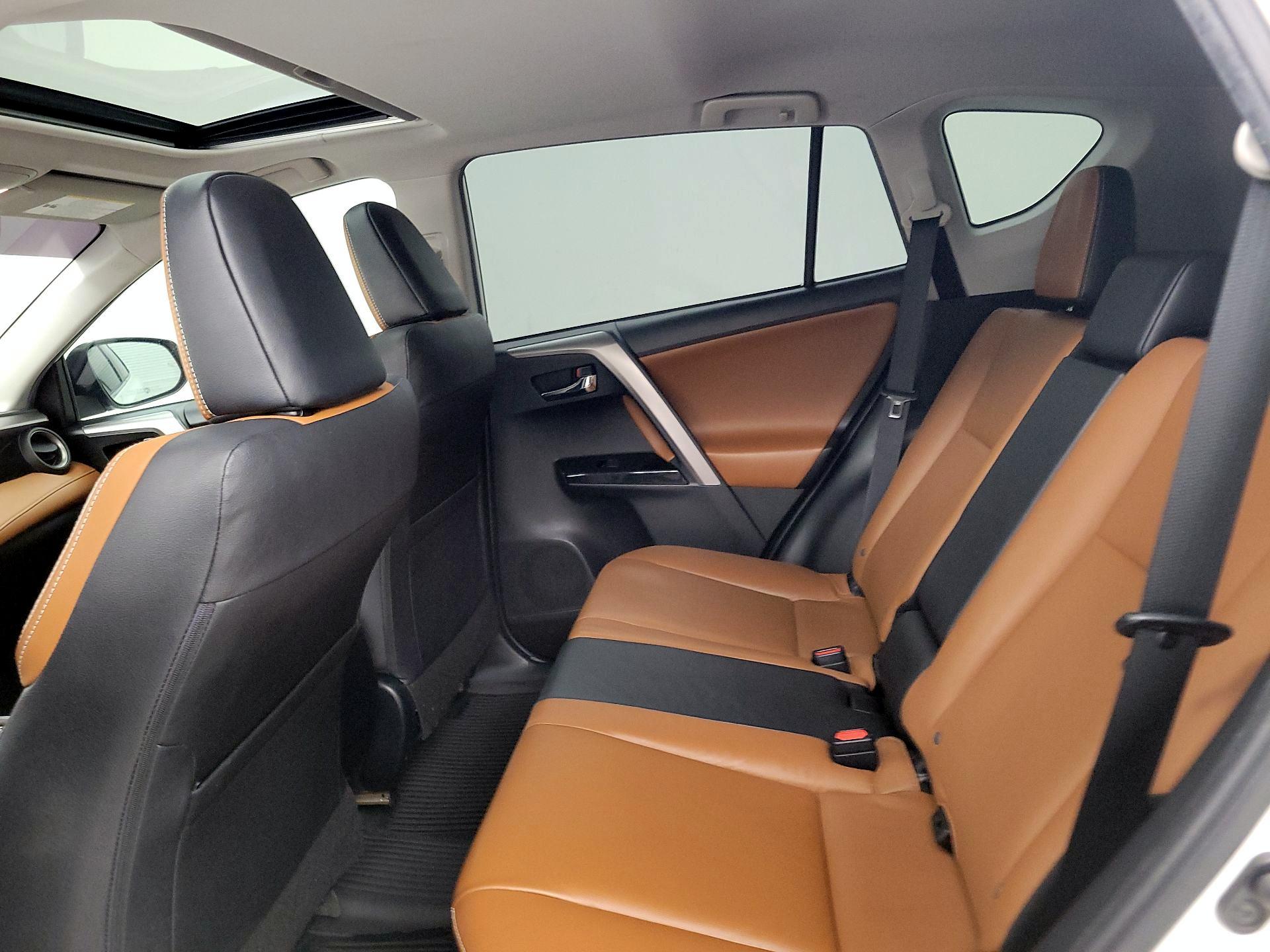 Thumbnail: 2016 Toyota RAV4 - 20