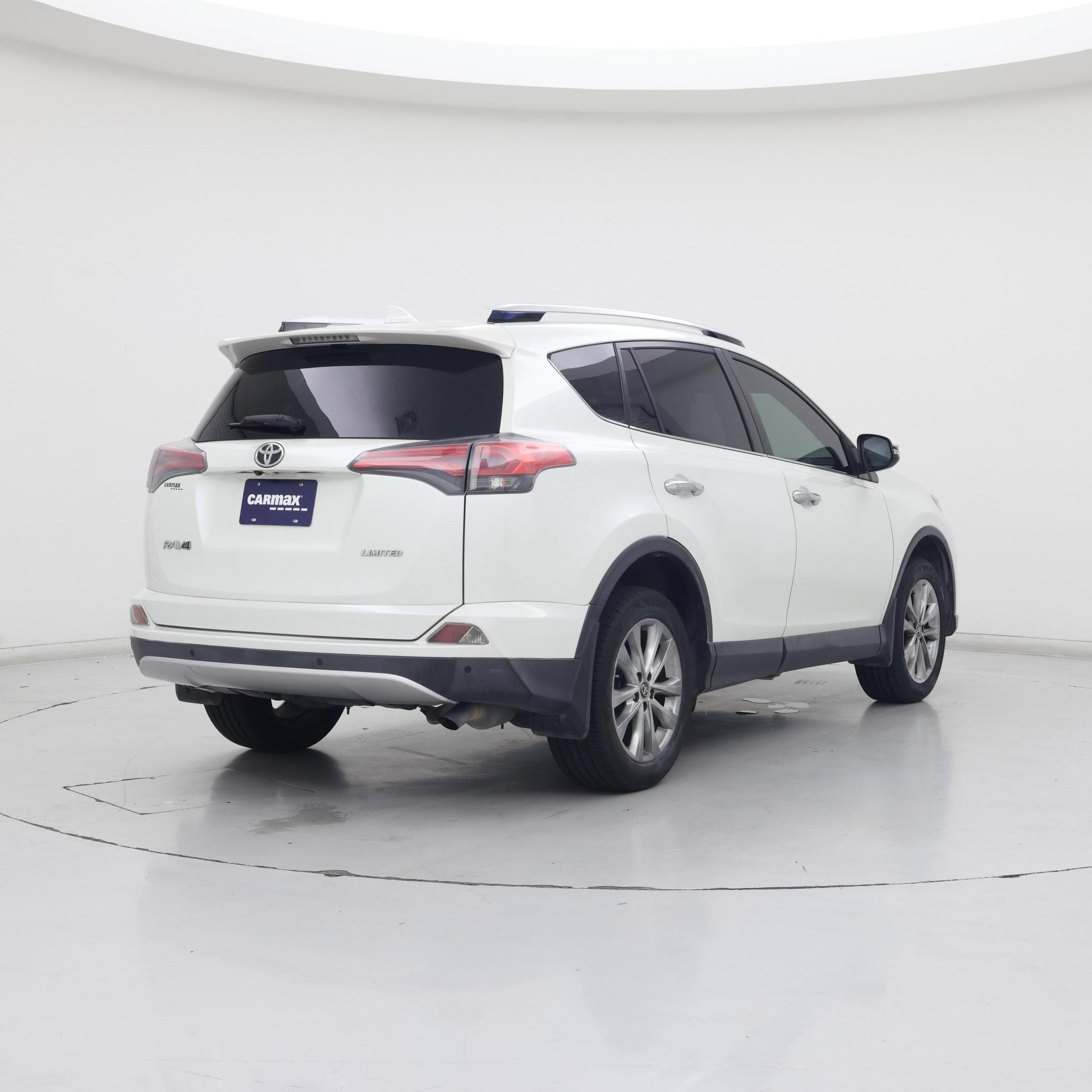 Thumbnail: 2016 Toyota RAV4 - 8