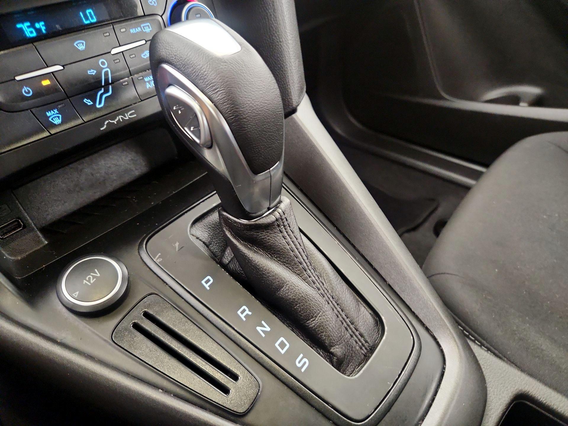 Thumbnail: 2017 Ford Focus - 15