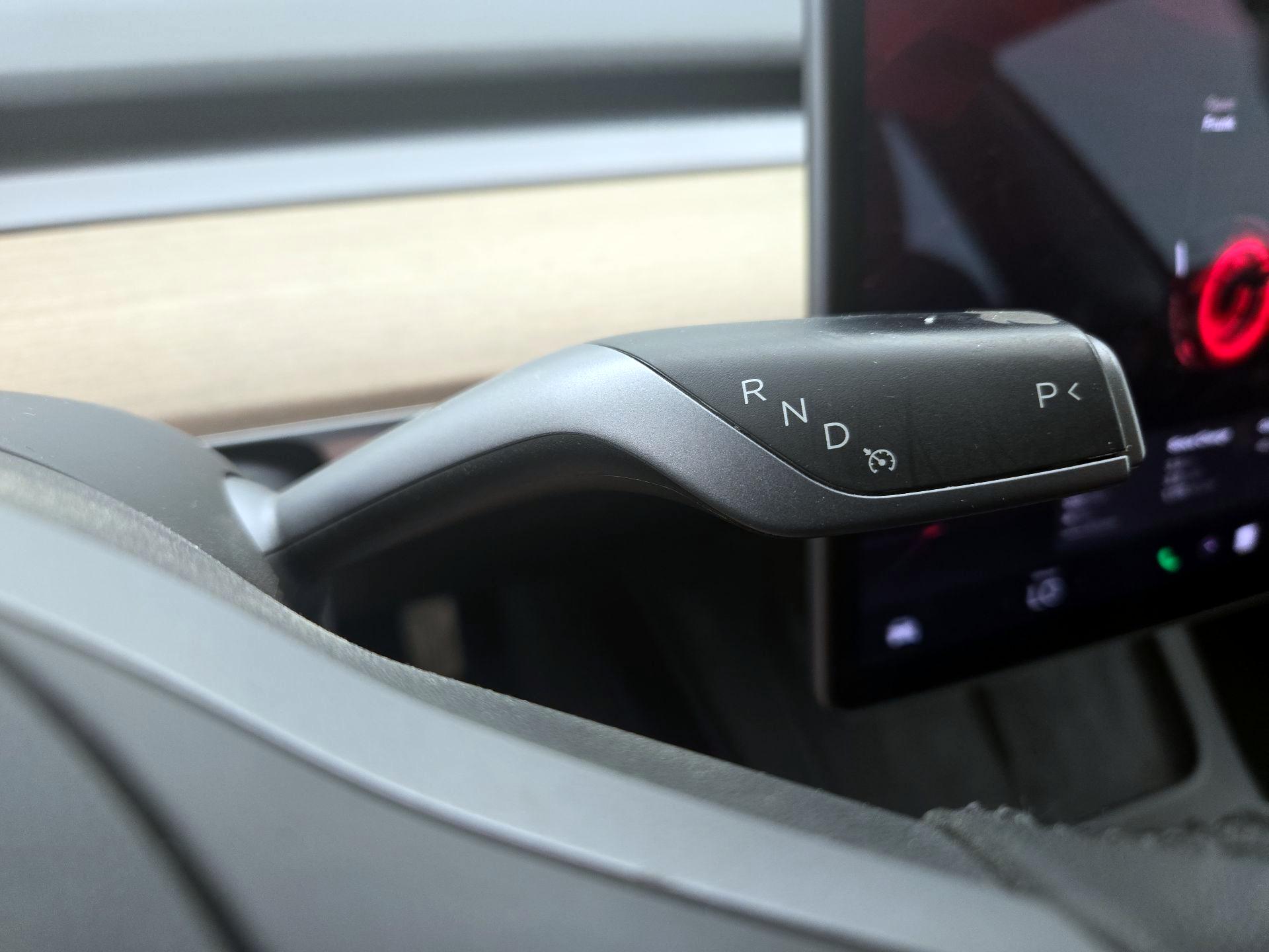 Thumbnail: 2022 Tesla Model 3 - 17