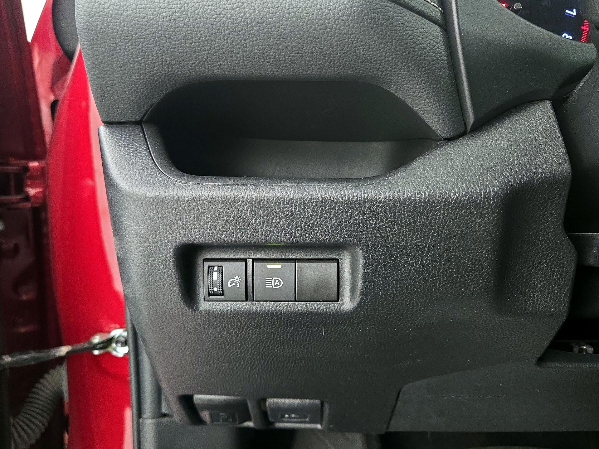 Thumbnail: 2021 Toyota RAV4 - 13