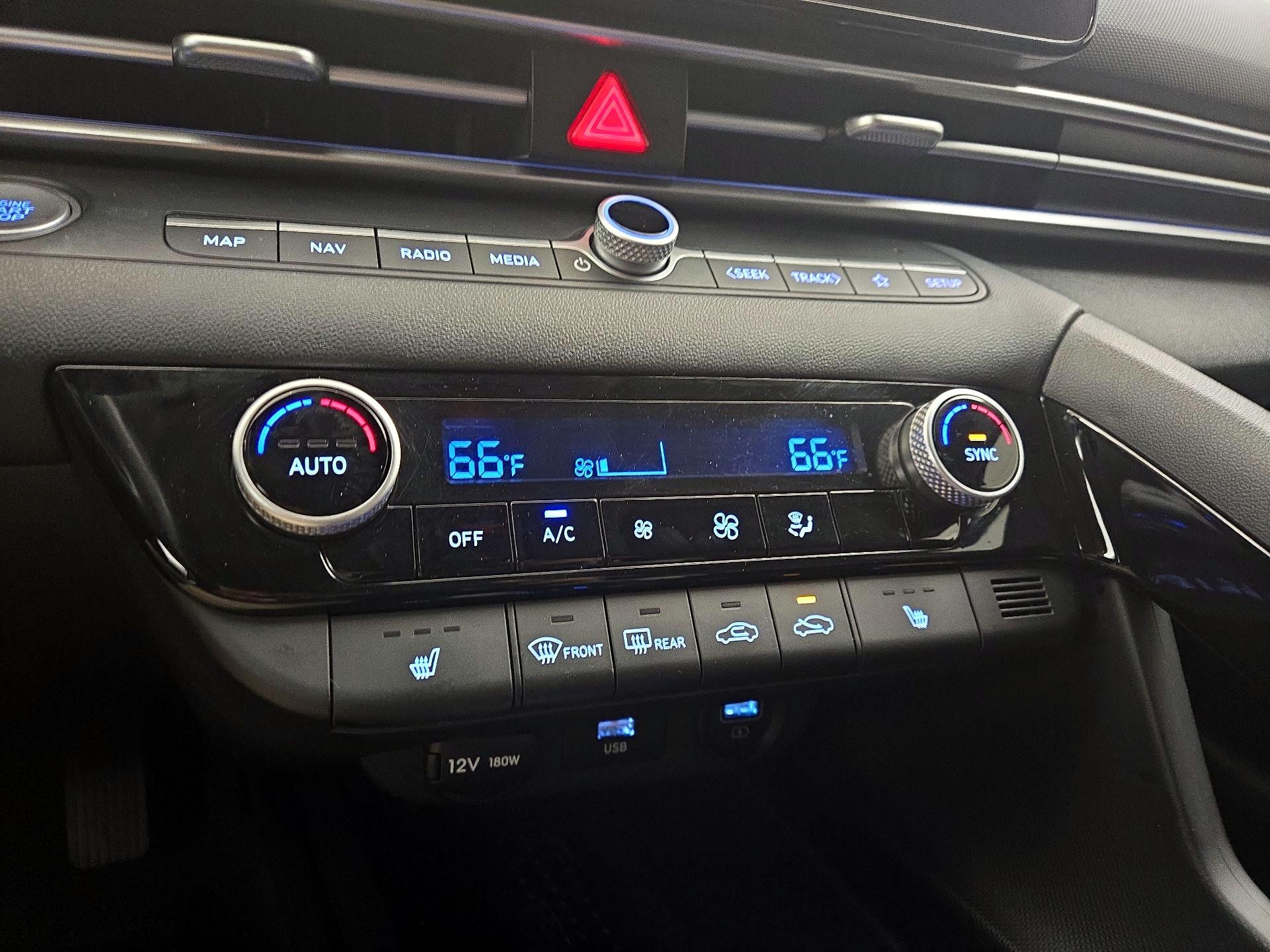 Thumbnail: 2022 Hyundai Elantra - 17