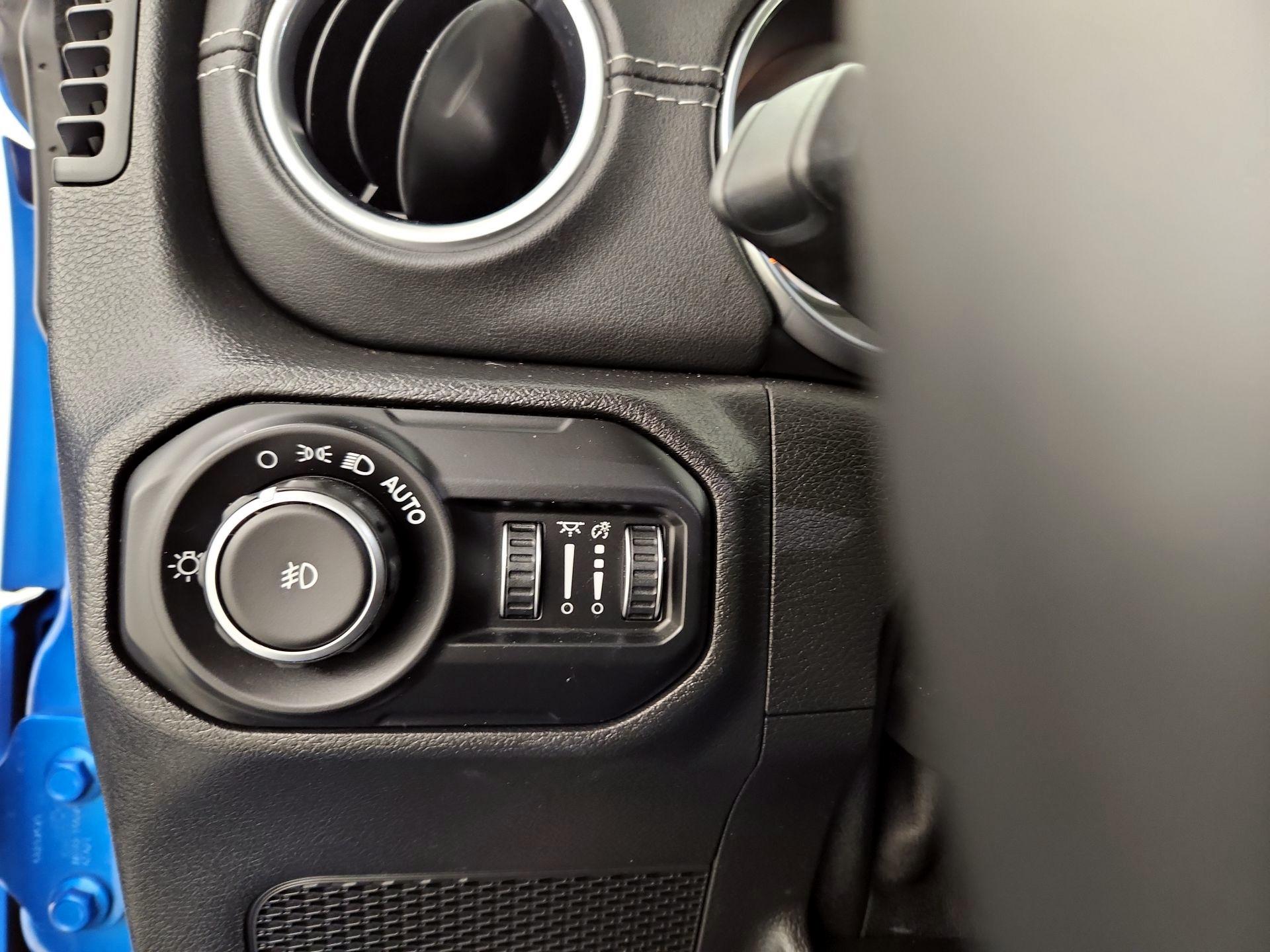 Thumbnail: 2021 Jeep Wrangler - 13