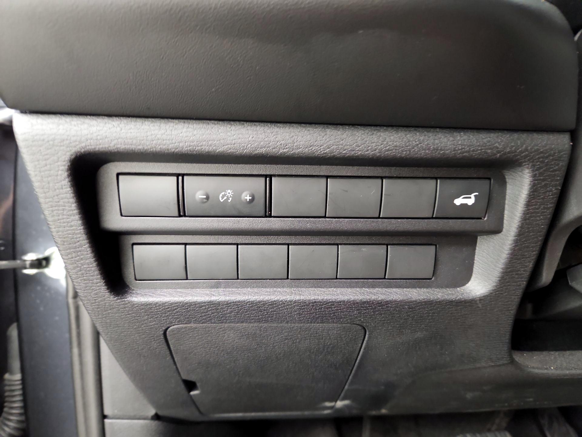 Thumbnail: 2024 Mitsubishi Outlander - 13