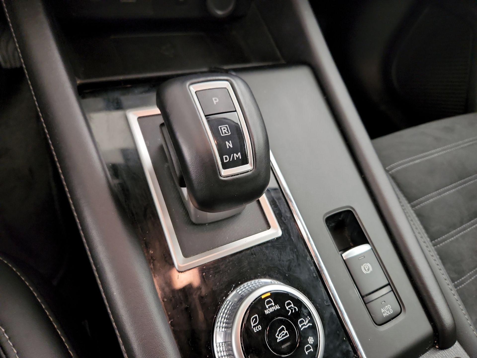 Thumbnail: 2024 Mitsubishi Outlander - 18