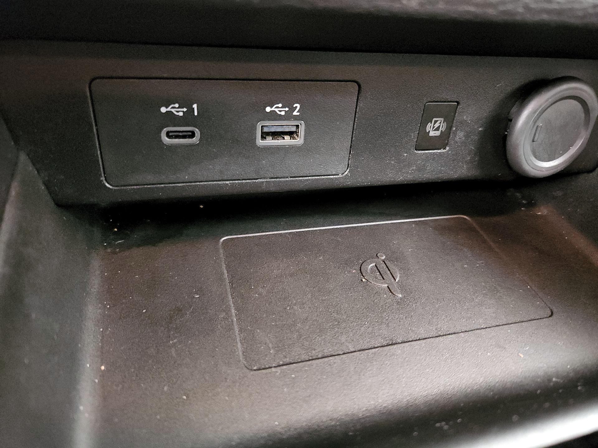 Thumbnail: 2024 Mitsubishi Outlander - 19