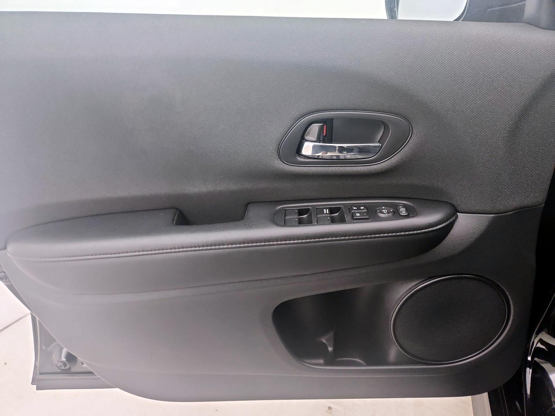 Thumbnail: 2021 Honda HR-V - 12