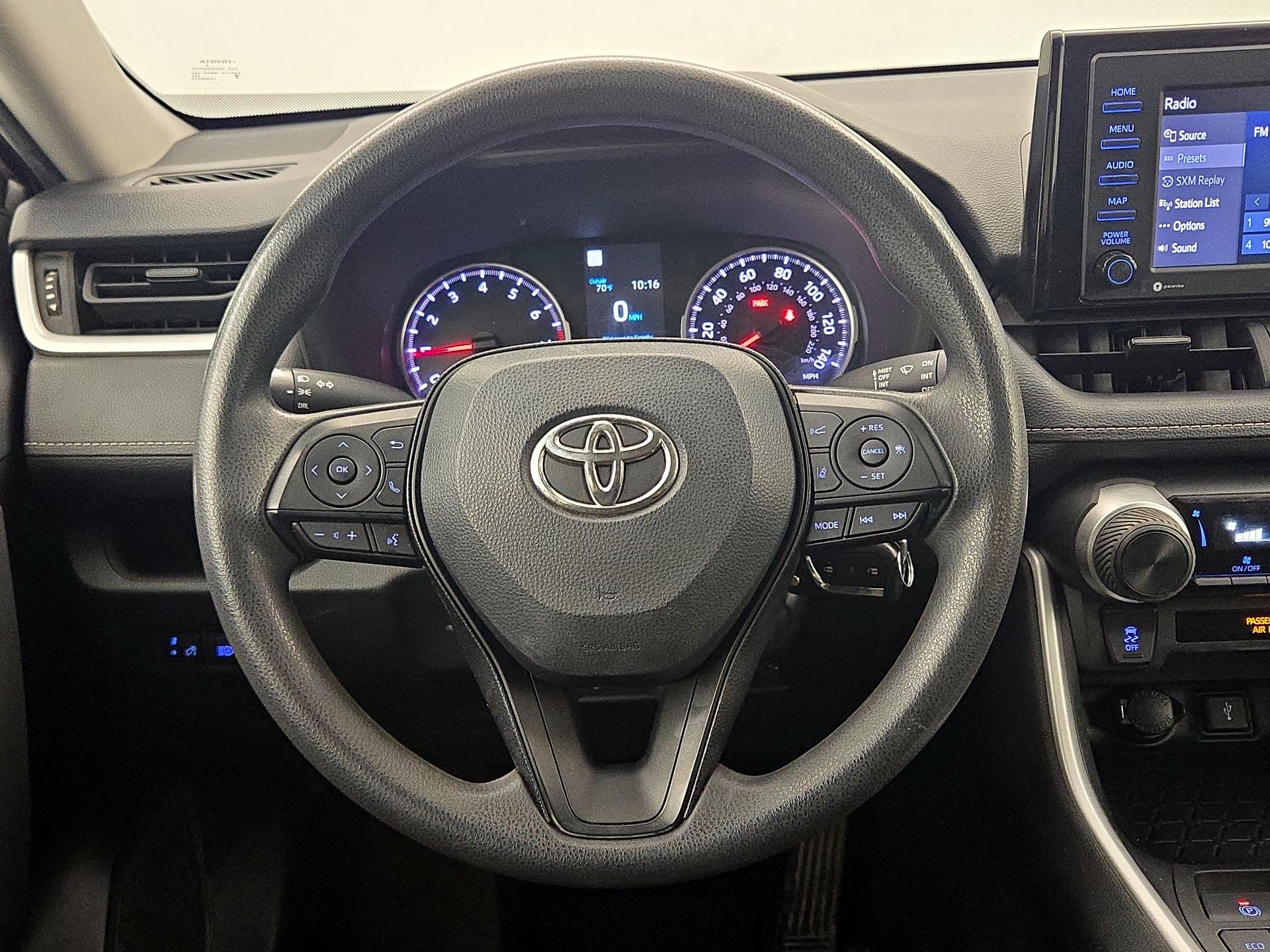 Thumbnail: 2022 Toyota RAV4 - 10