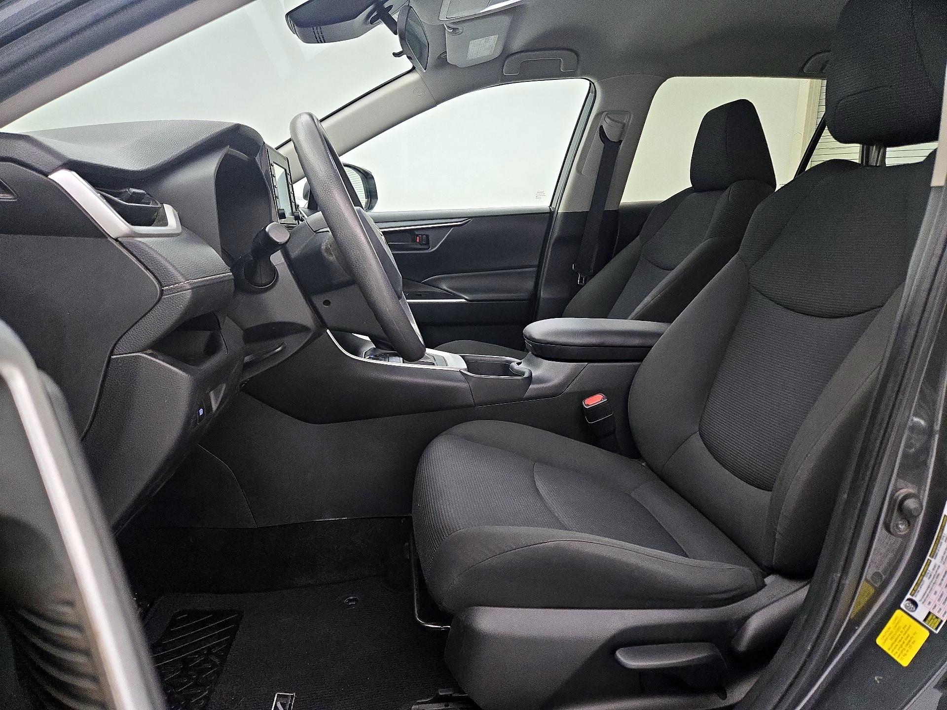 Thumbnail: 2022 Toyota RAV4 - 11