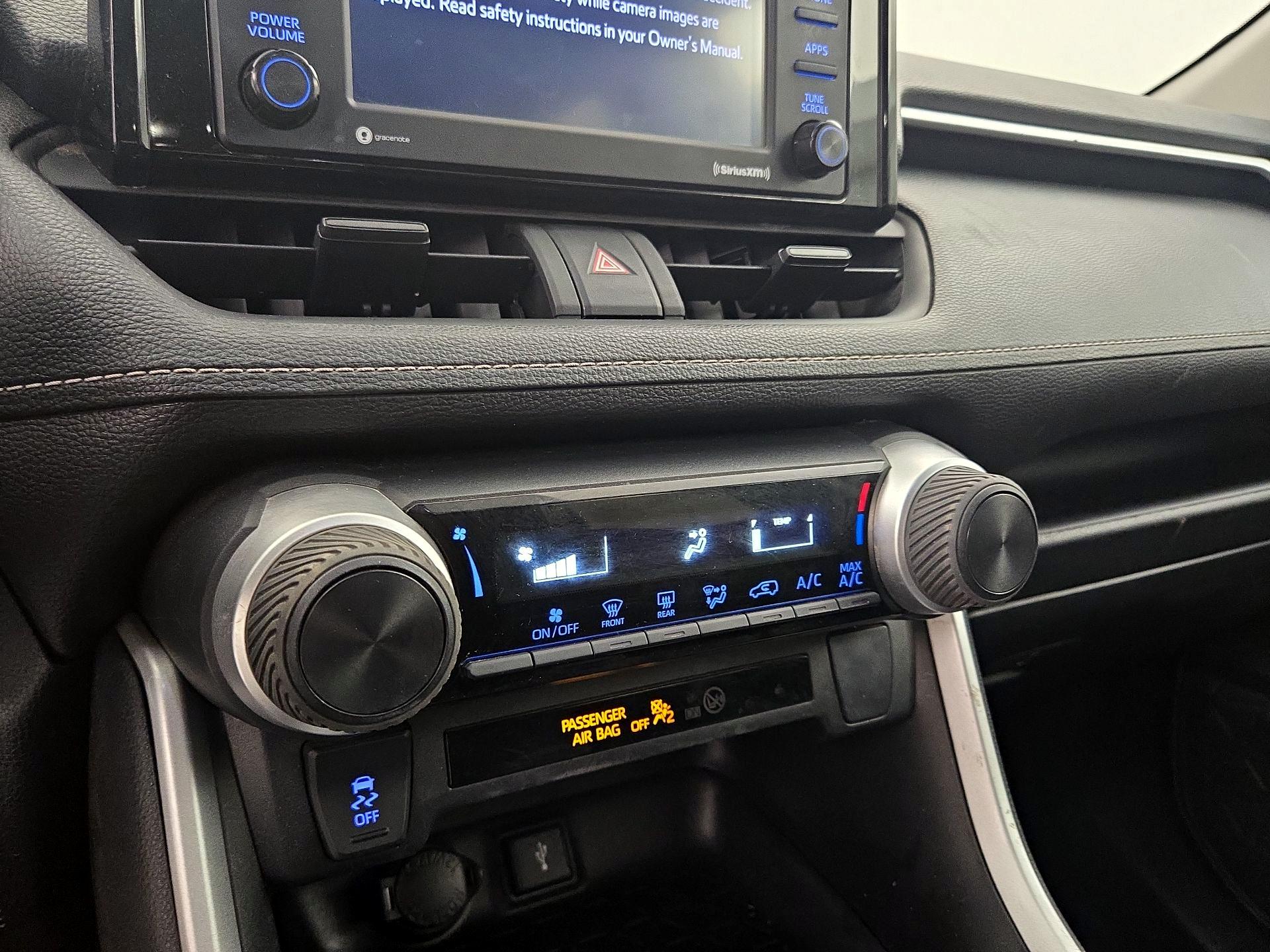 Thumbnail: 2022 Toyota RAV4 - 16