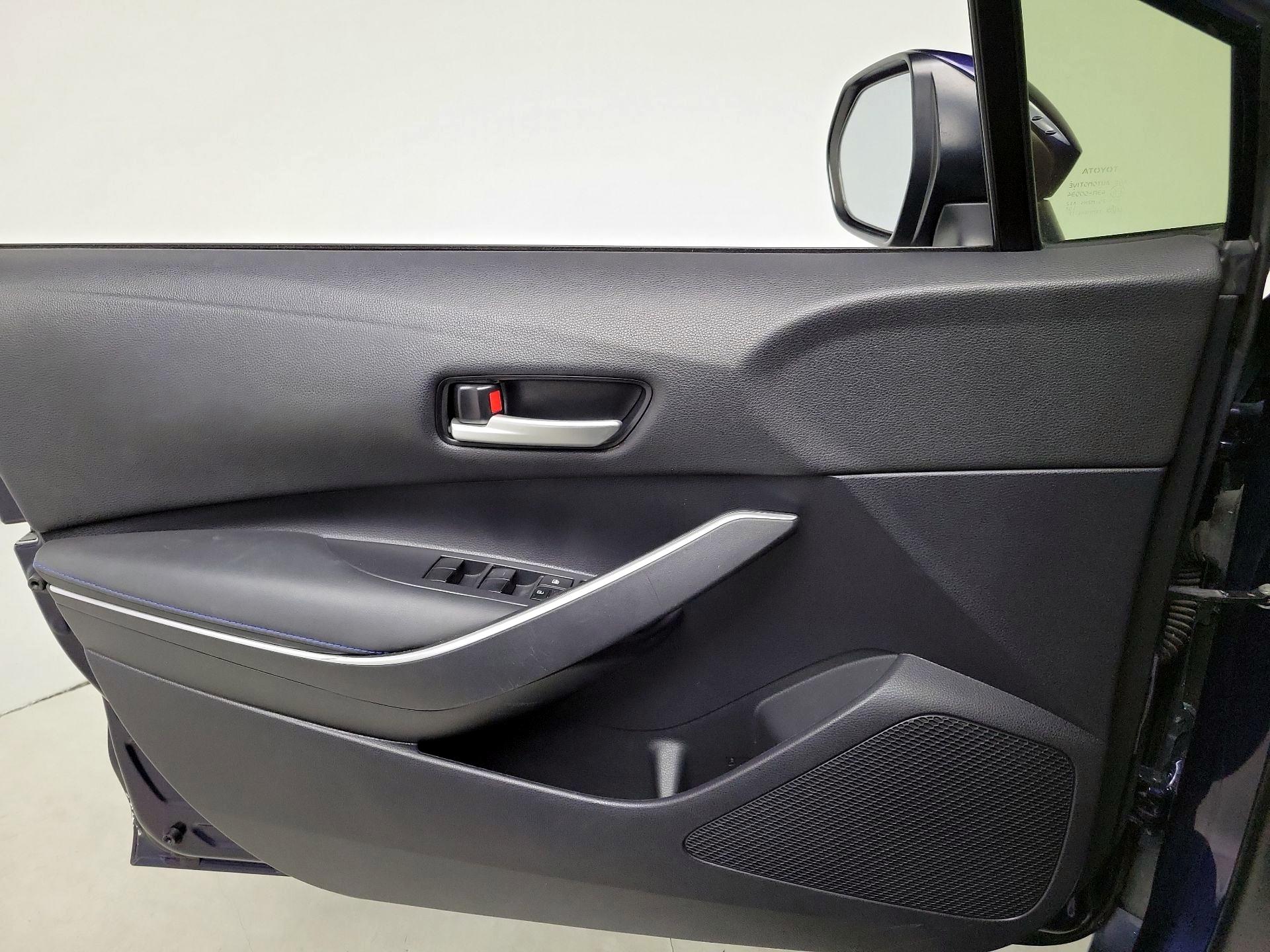 Thumbnail: 2021 Toyota Corolla - 12