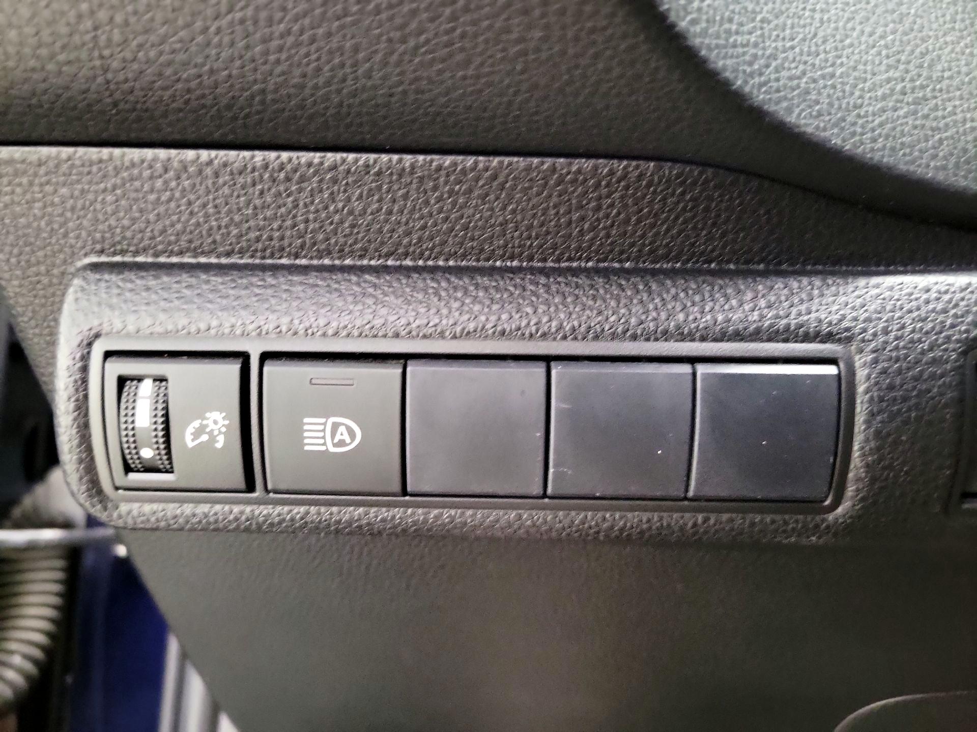 Thumbnail: 2021 Toyota Corolla - 13