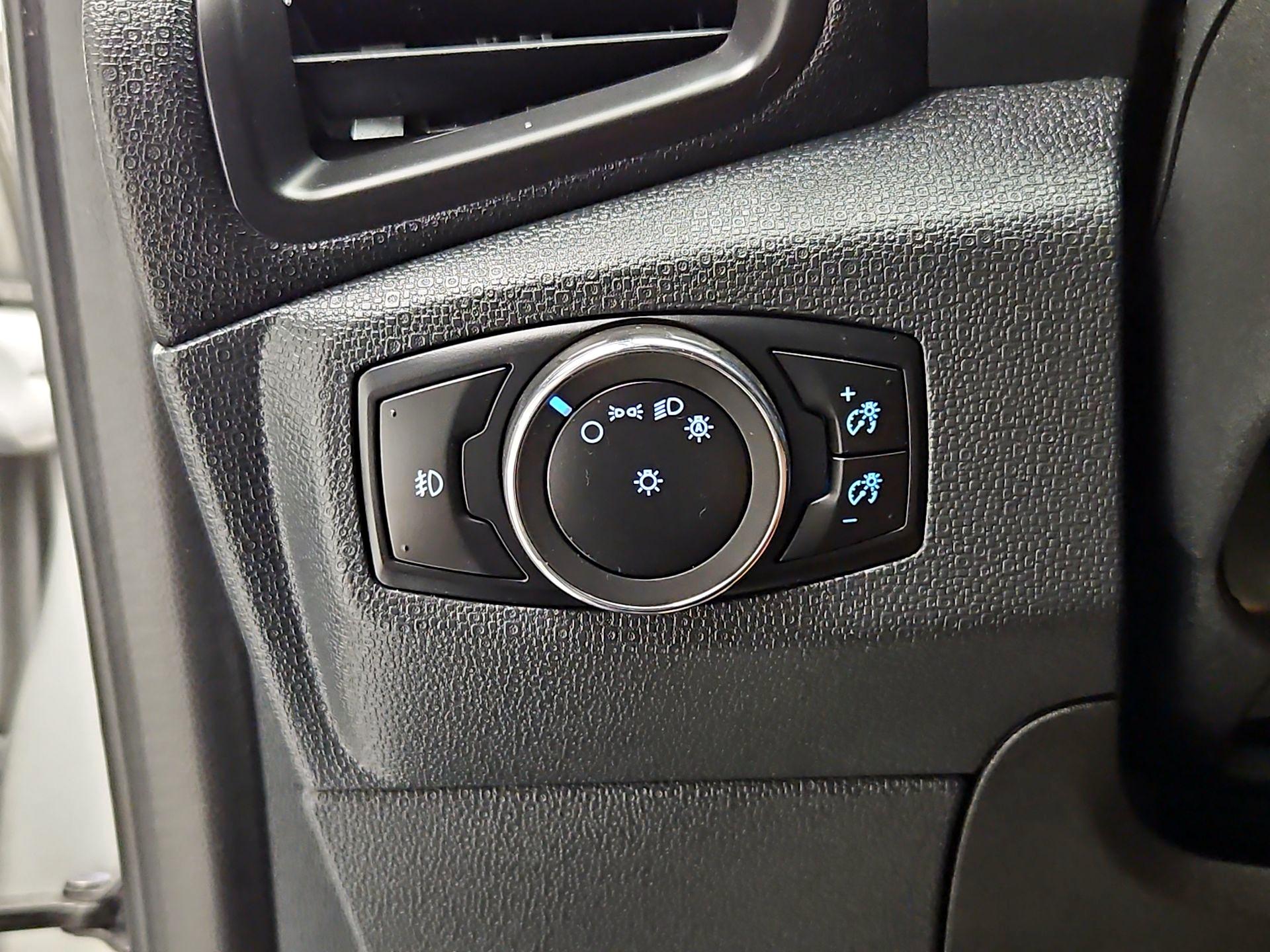 Thumbnail: 2018 Ford EcoSport - 13