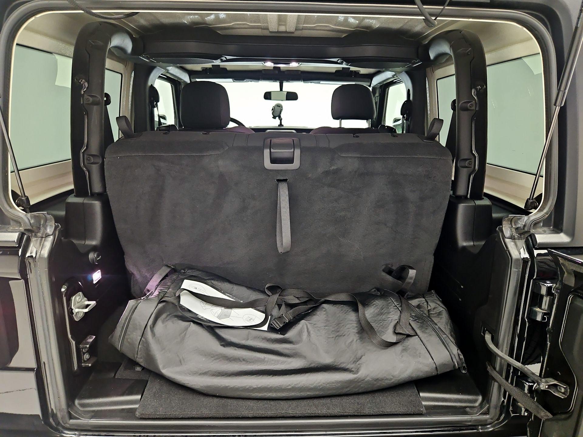 Thumbnail: 2022 Jeep Wrangler - 17