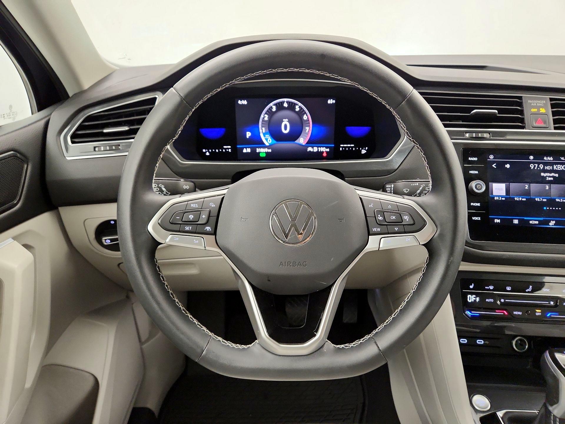 Thumbnail: 2023 Volkswagen Tiguan - 10