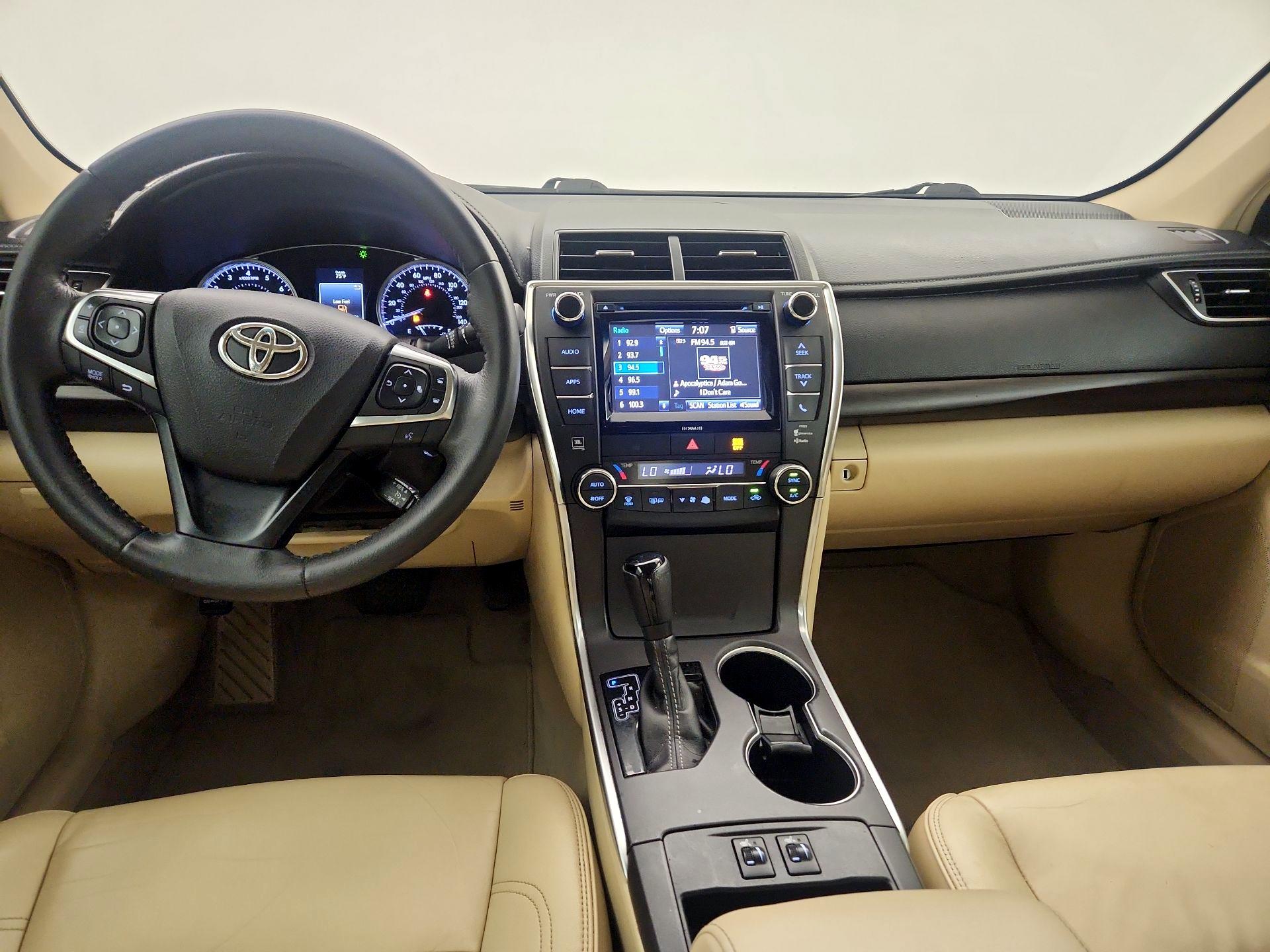 Thumbnail: 2017 Toyota Camry - 9