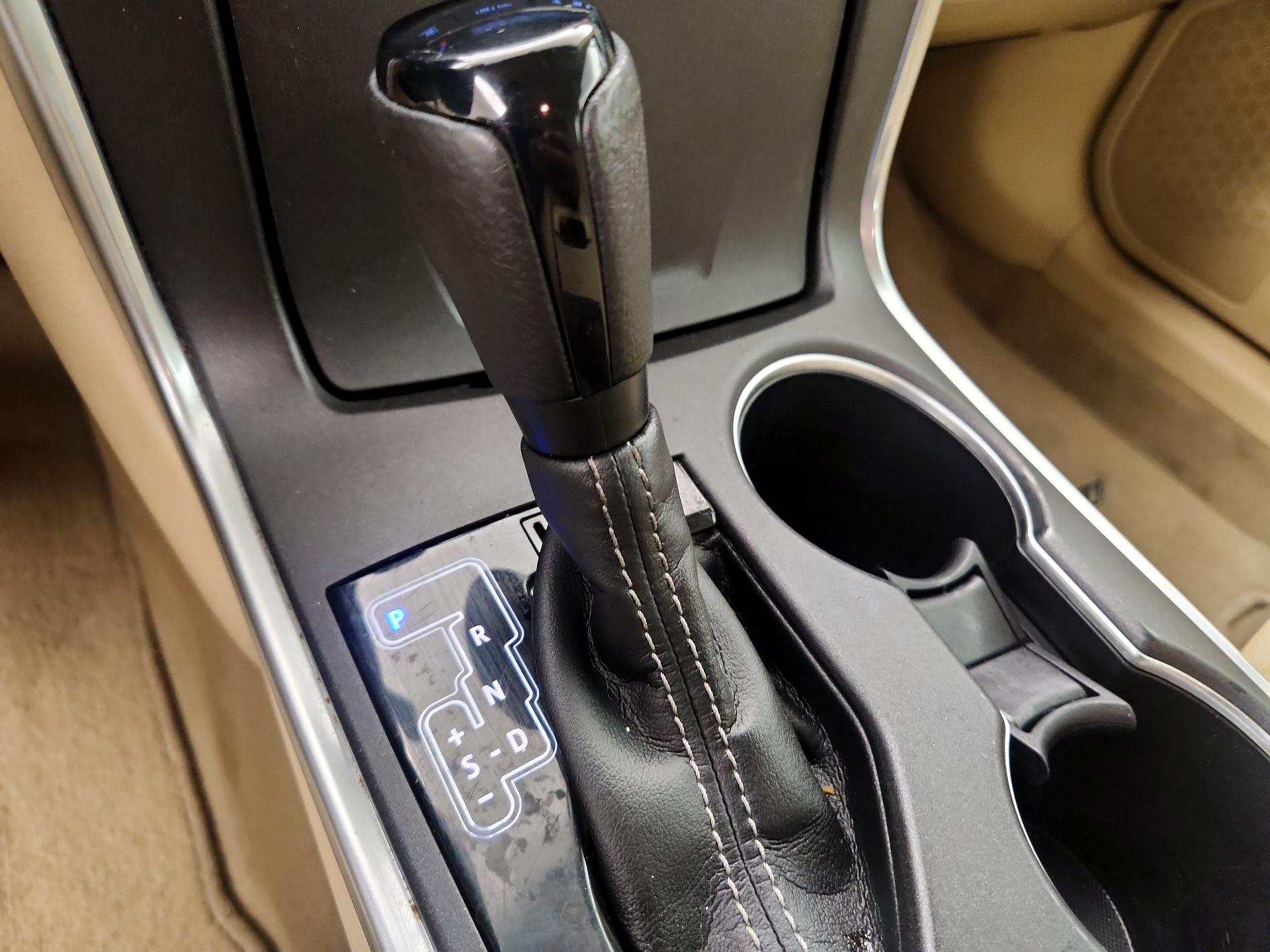 Thumbnail: 2017 Toyota Camry - 17