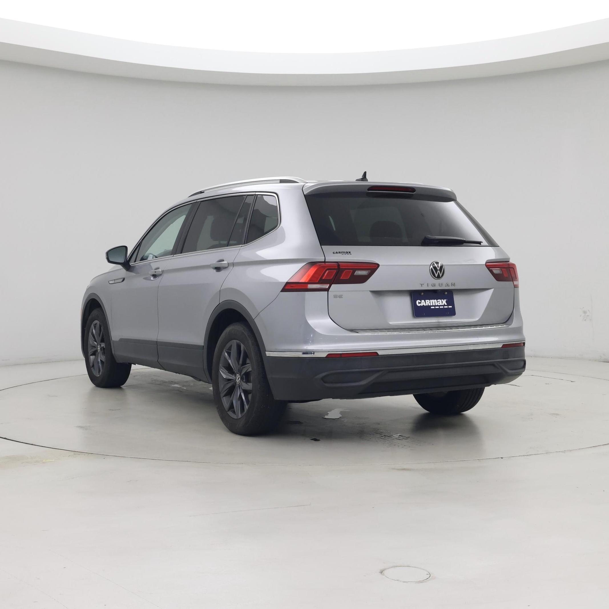 Thumbnail: 2022 Volkswagen Tiguan - 2