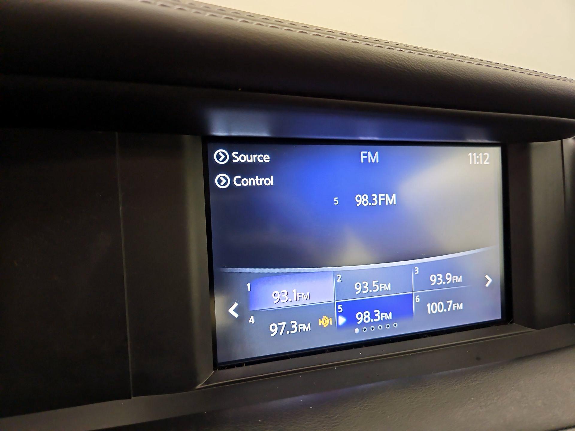 Thumbnail: 2018 INFINITI QX30 - 15