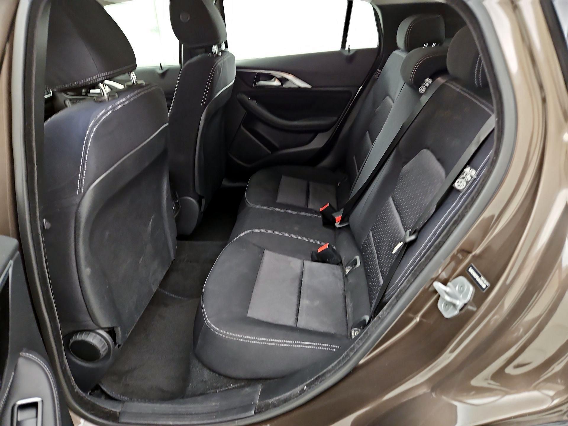 Thumbnail: 2018 INFINITI QX30 - 19