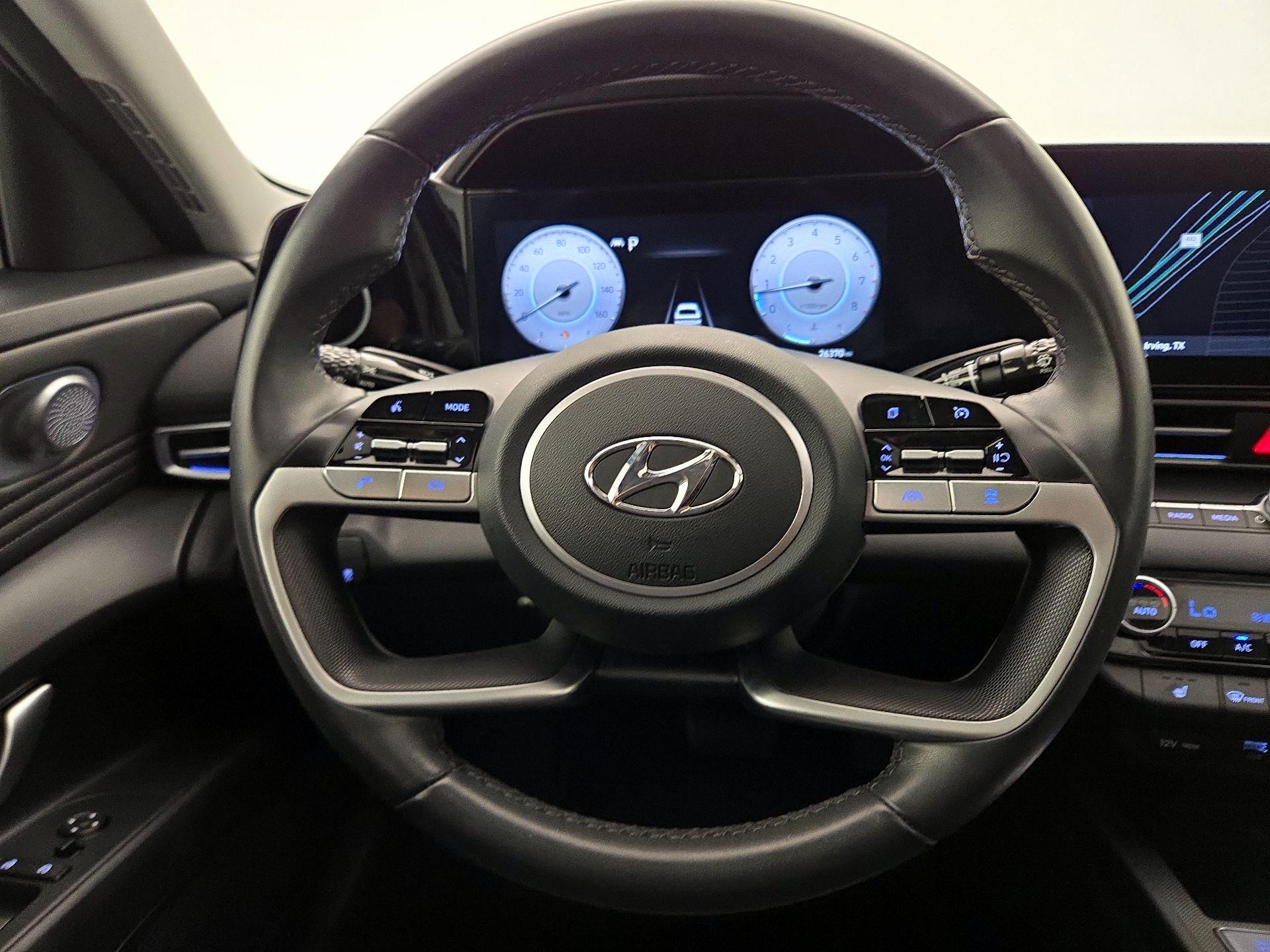 Thumbnail: 2023 Hyundai Elantra - 10