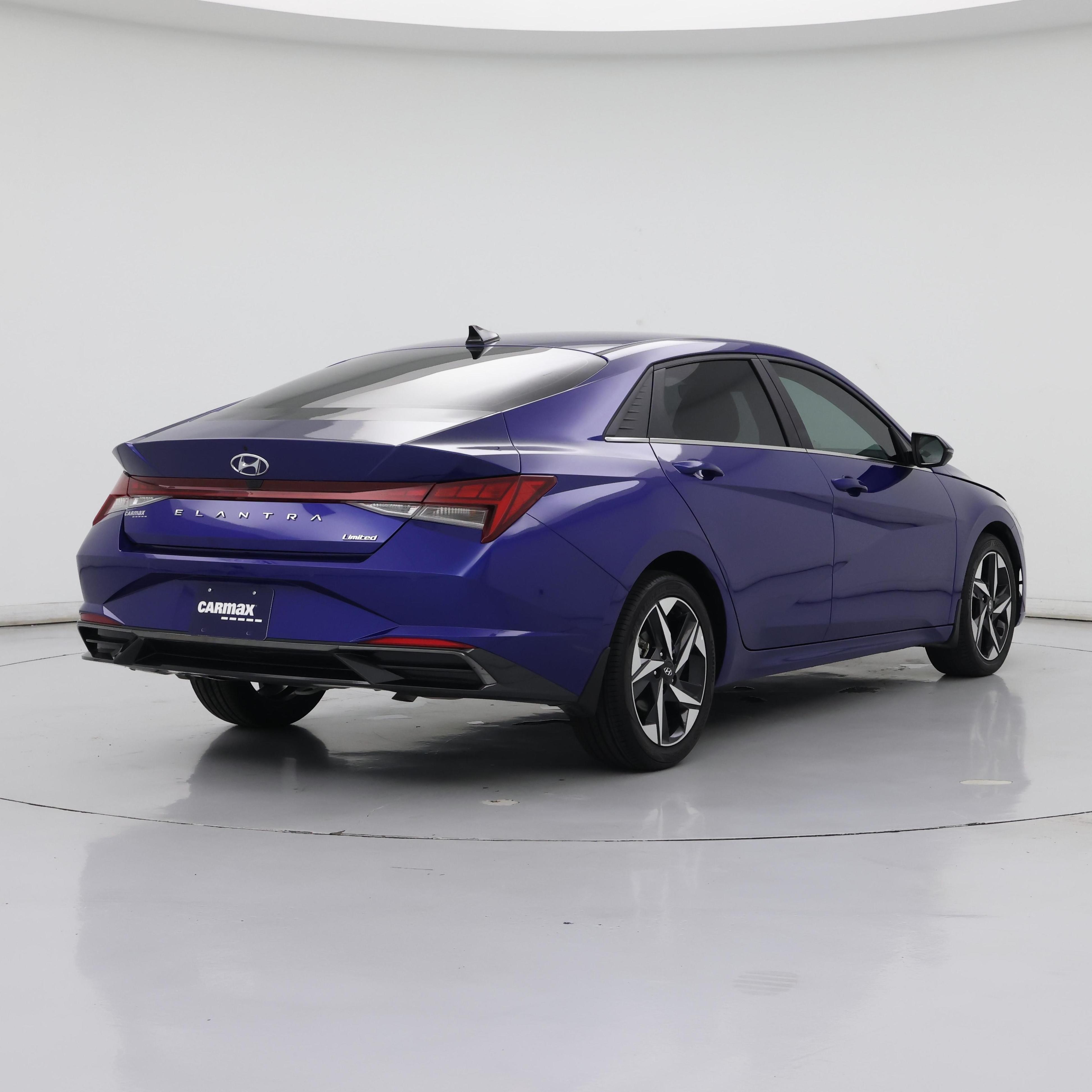 Thumbnail: 2023 Hyundai Elantra - 8