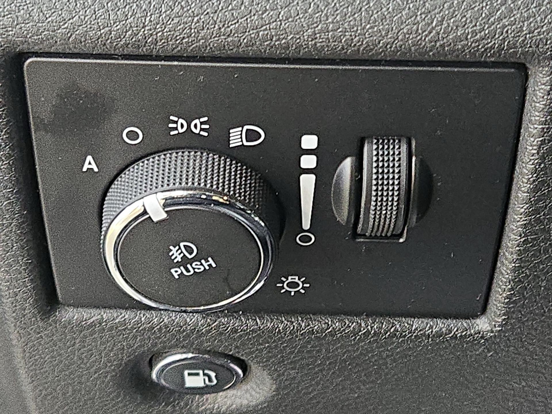 Thumbnail: 2019 Jeep Grand Cherokee - 13