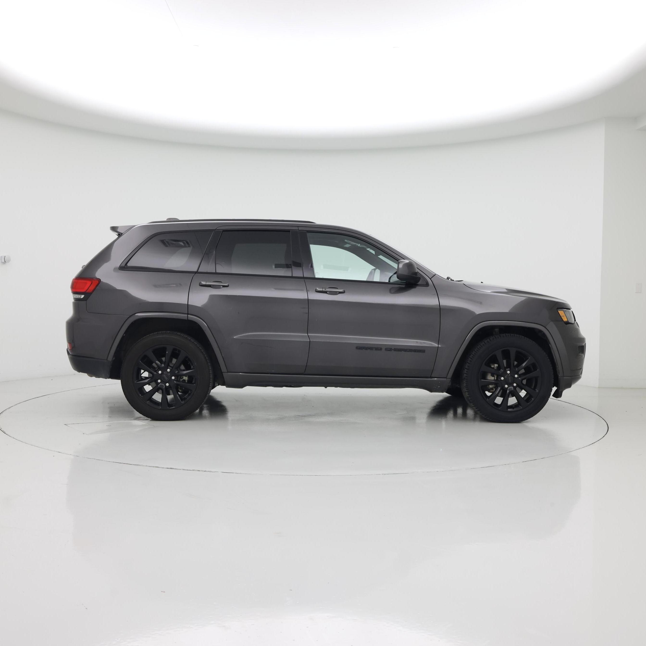 Thumbnail: 2019 Jeep Grand Cherokee - 7