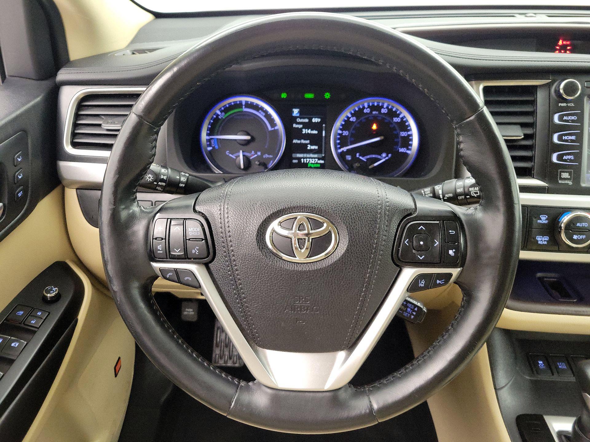 Thumbnail: 2019 Toyota Highlander - 10
