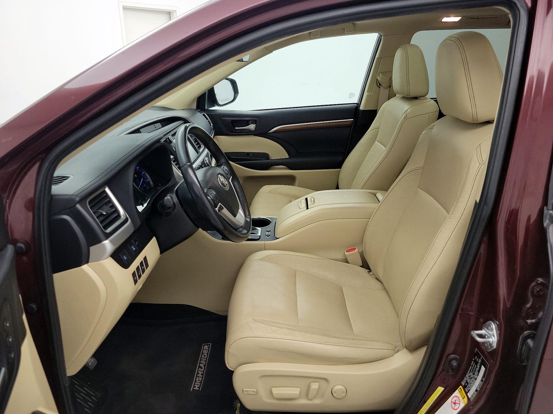 Thumbnail: 2019 Toyota Highlander - 11