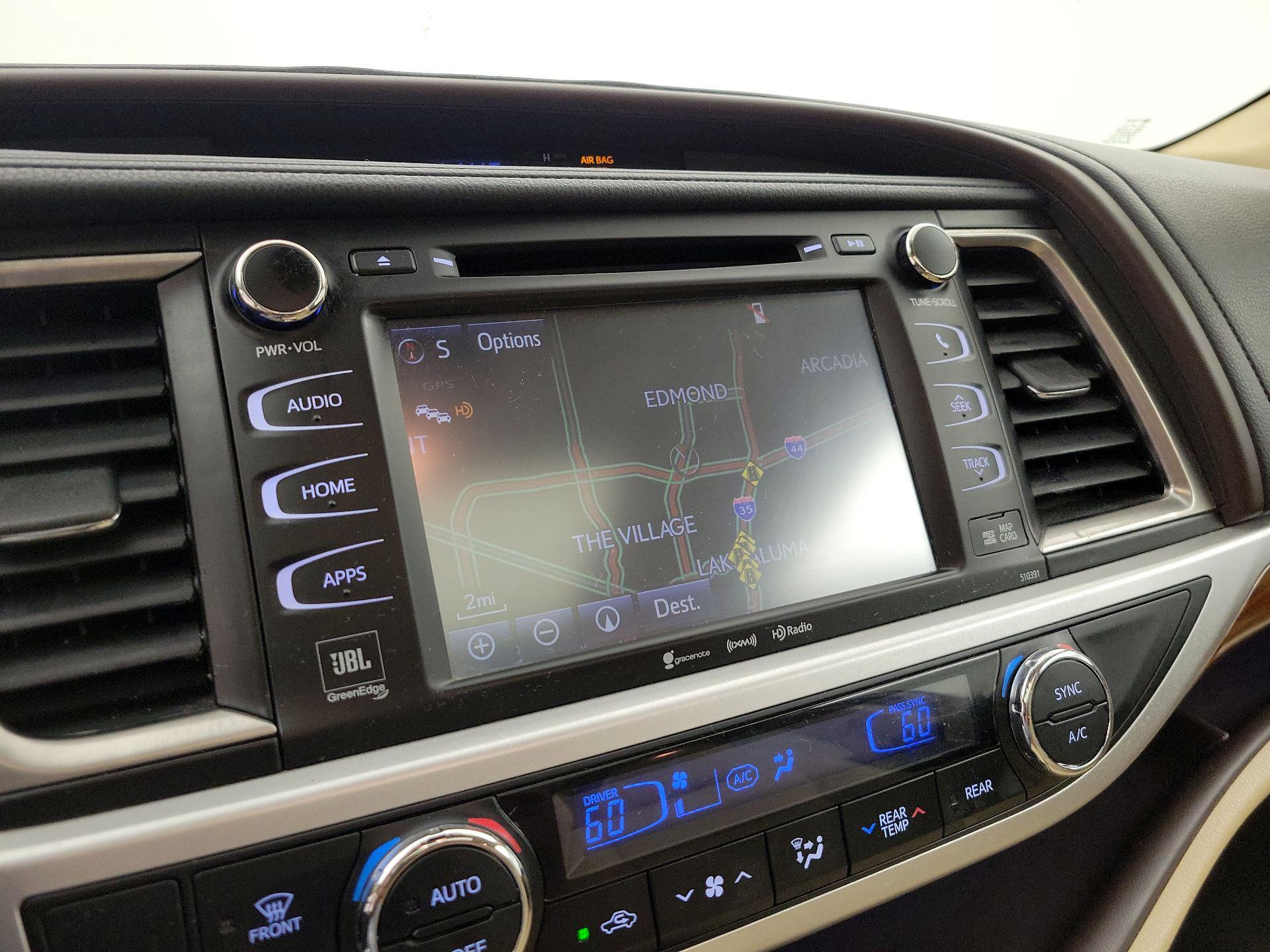 Thumbnail: 2019 Toyota Highlander - 14