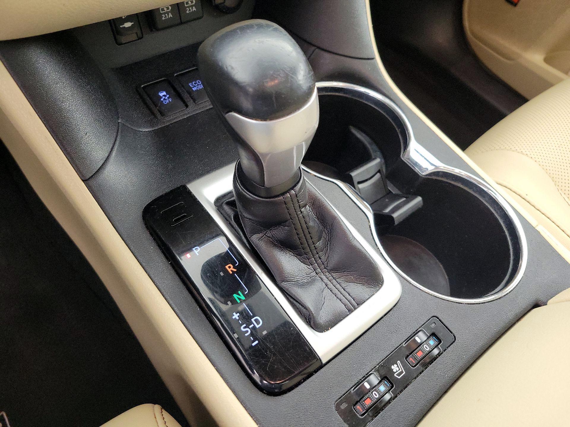 Thumbnail: 2019 Toyota Highlander - 18