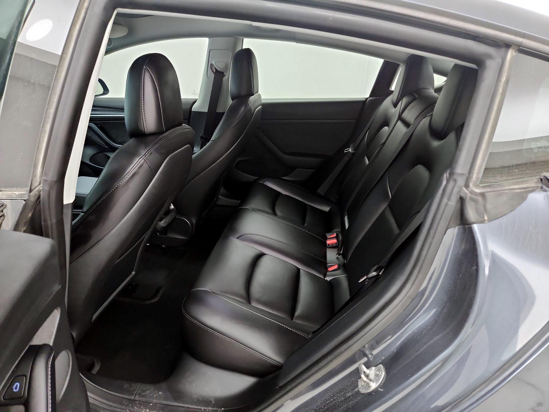 Thumbnail: 2022 Tesla Model 3 - 18