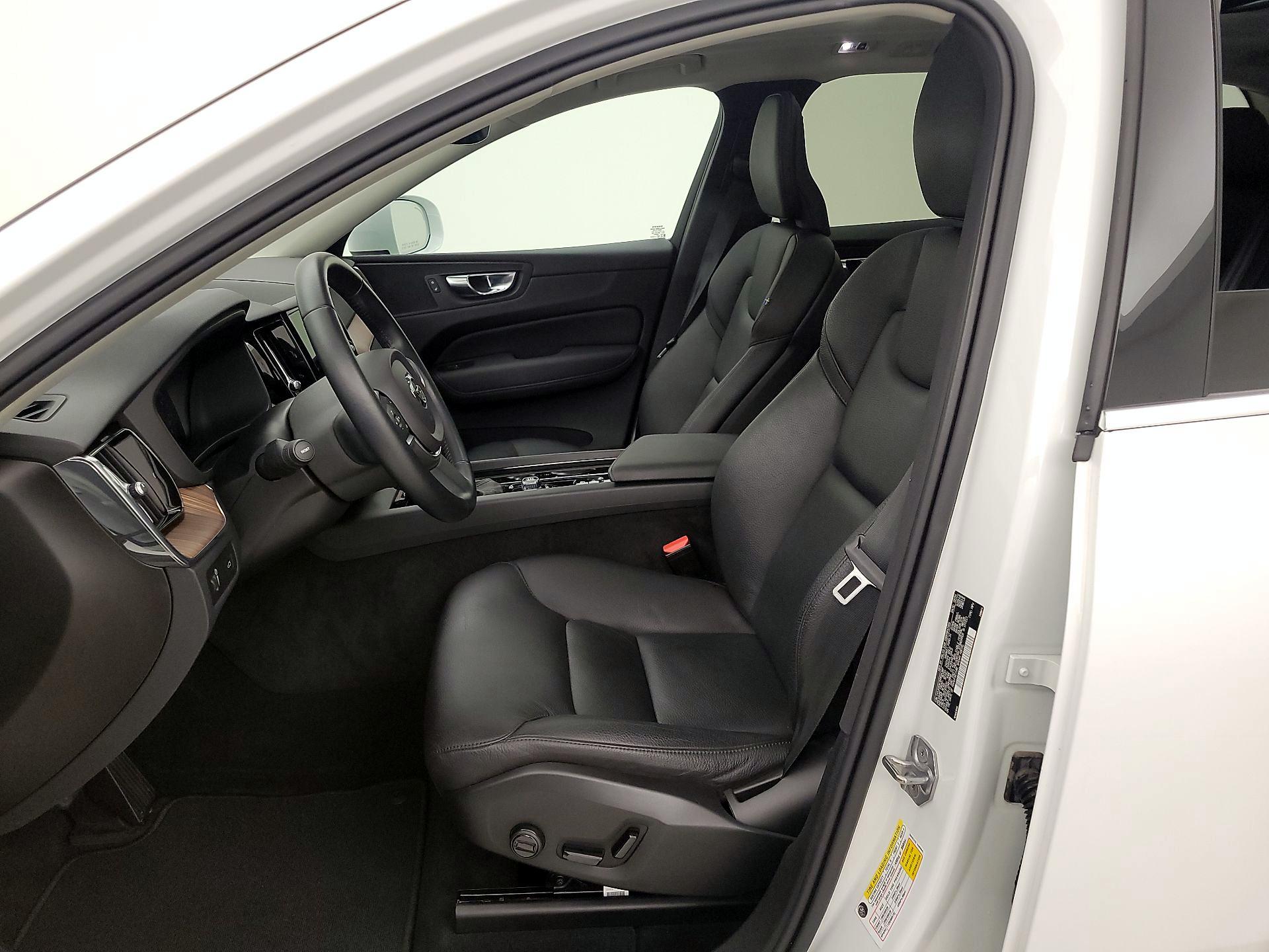 Thumbnail: 2021 Volvo XC60 - 11