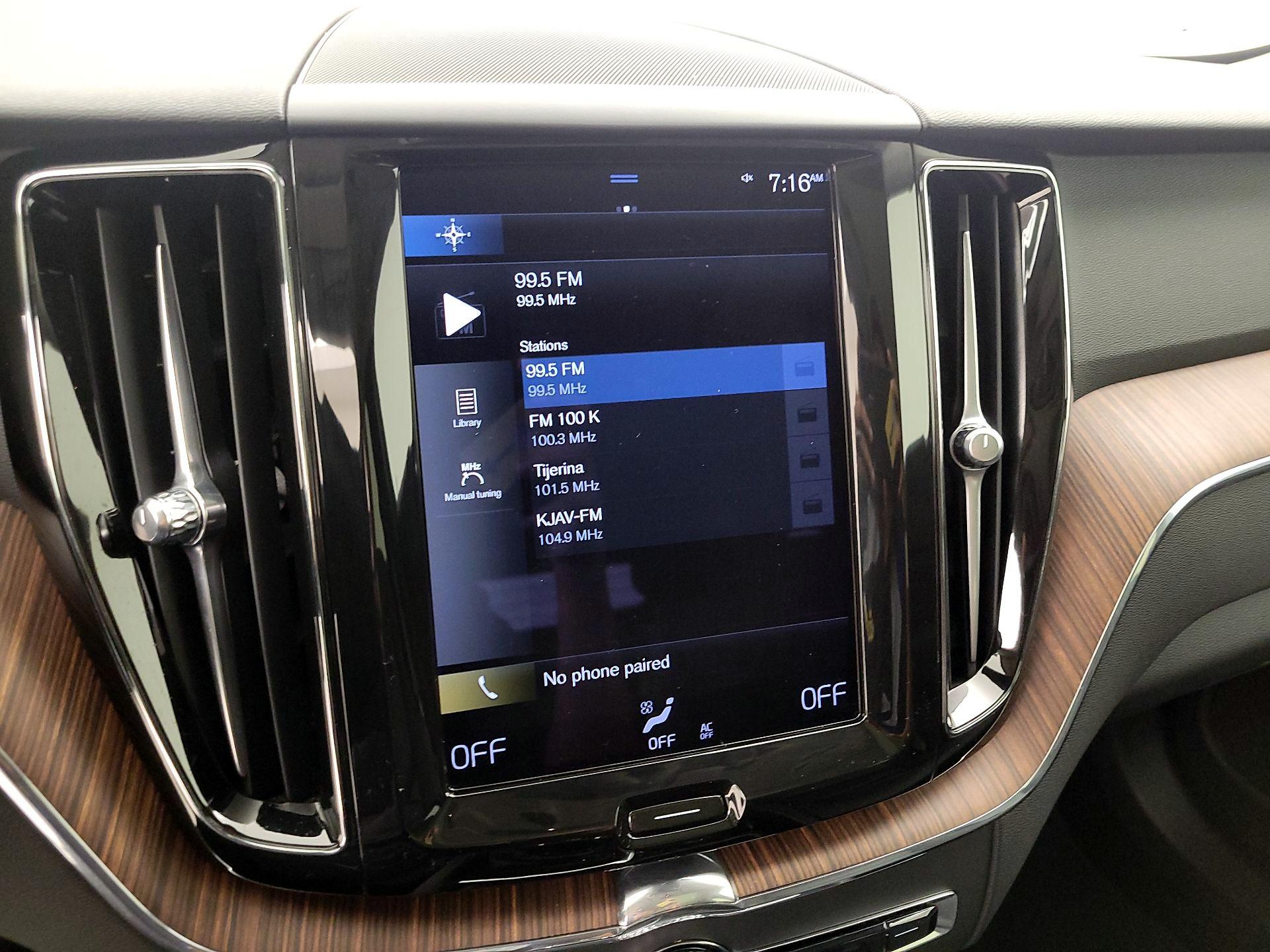 Thumbnail: 2021 Volvo XC60 - 16