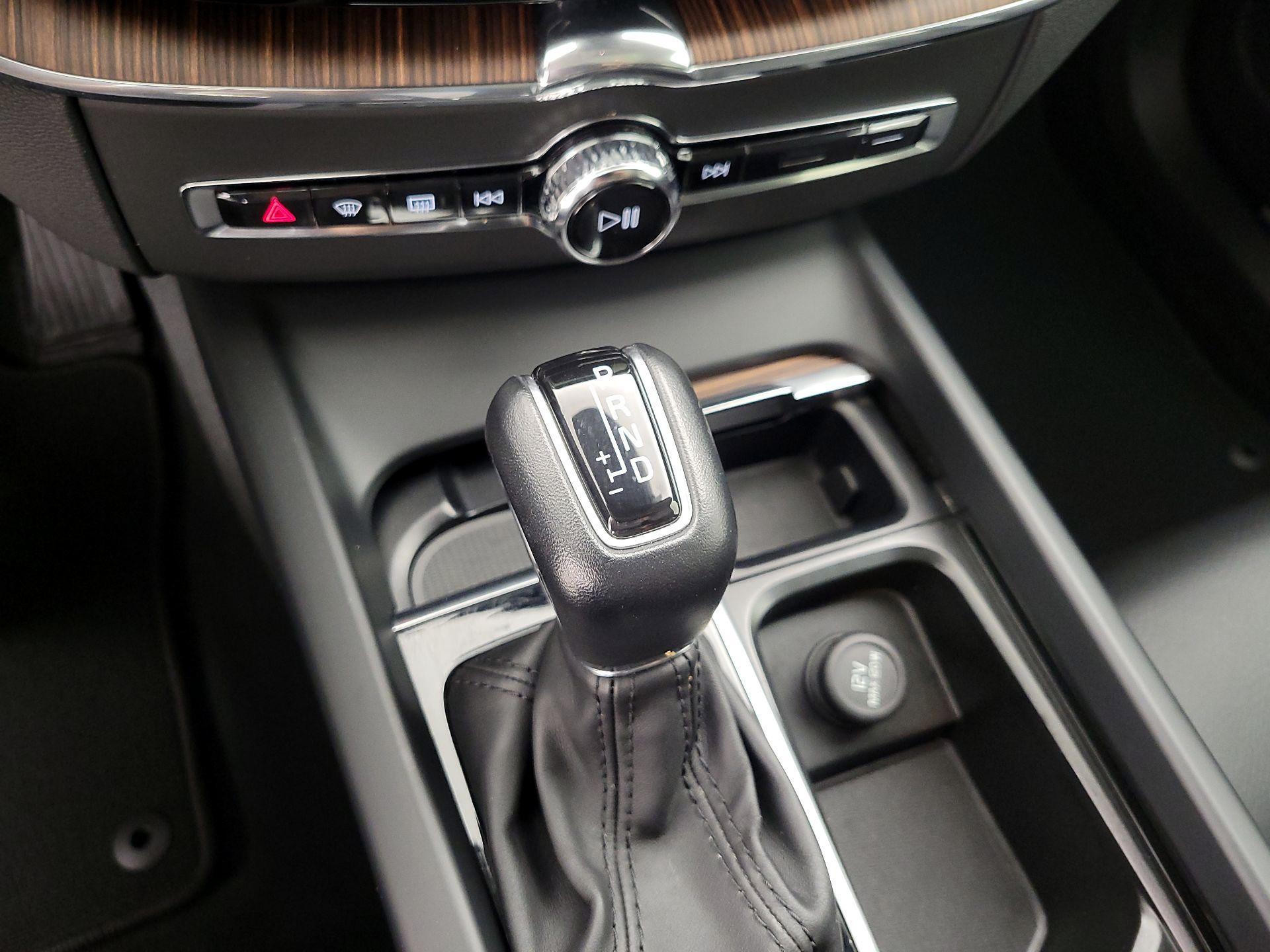 Thumbnail: 2021 Volvo XC60 - 18